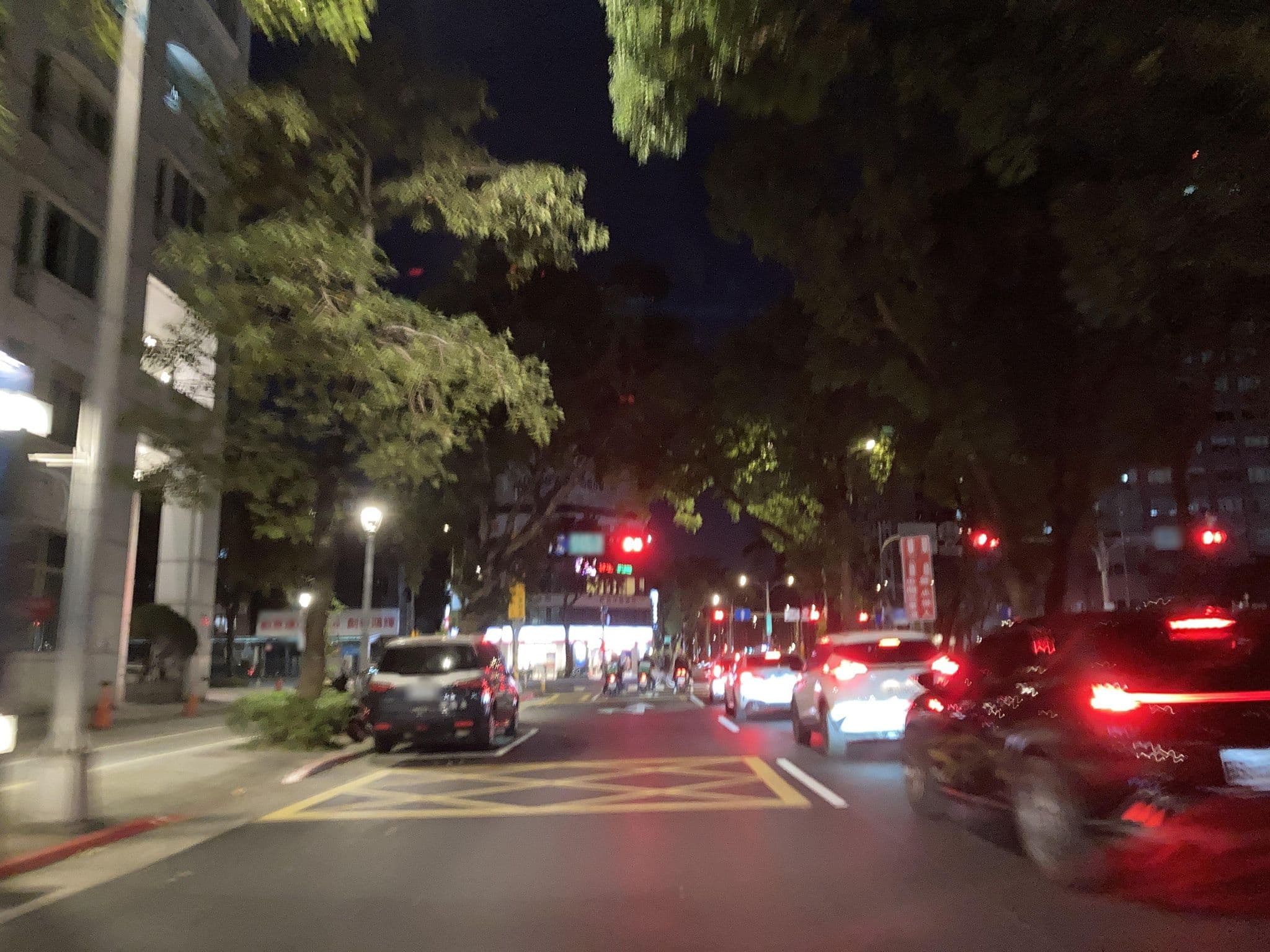 Street view near Sonnien Hotel 松哖酒店, Taipei — © irvinfly (CC BY-SA · Mapillary)