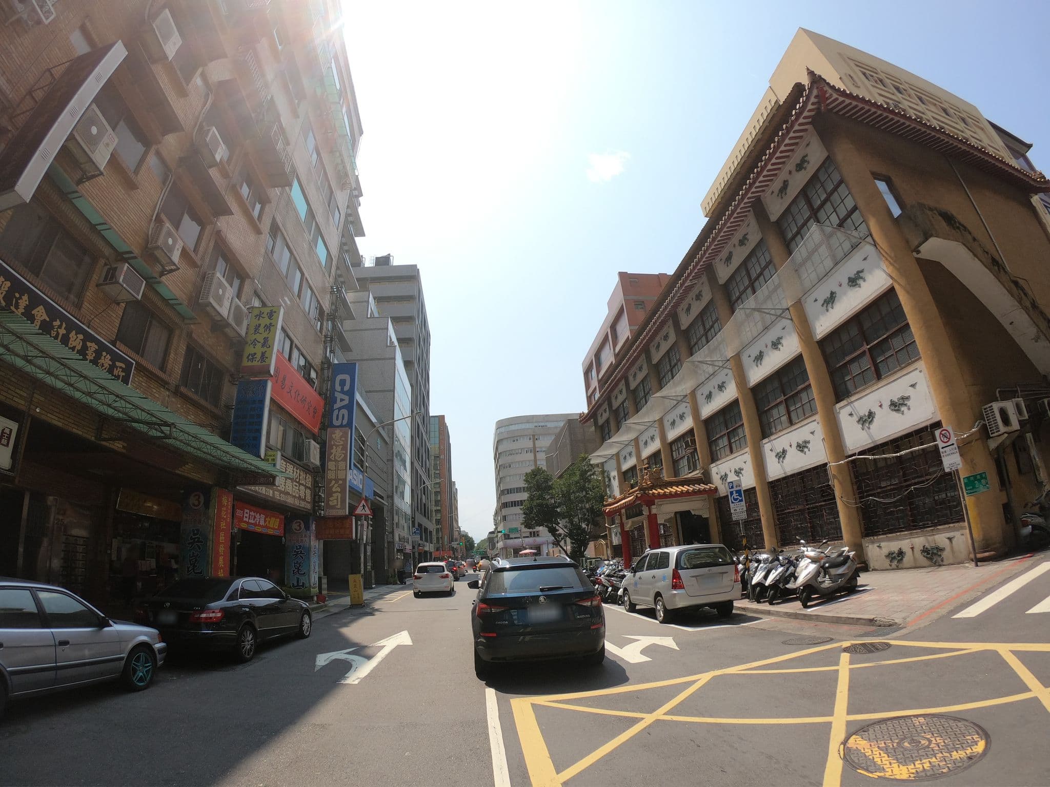 Street view near Come Inn, Taipei — © heretpe2019 (CC BY-SA · Mapillary)