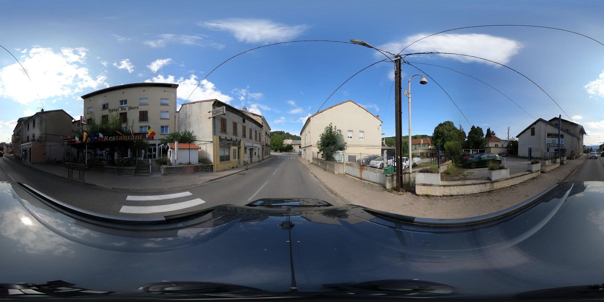Street view near Restaurant du Parc, Veynes — © eric_s (CC BY-SA · Mapillary)