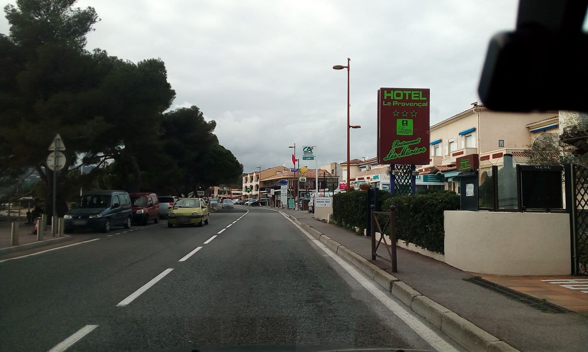 Street view near Hôtel Le Provençal, Sainte-Maxime — © eric_s (CC BY-SA · Mapillary)