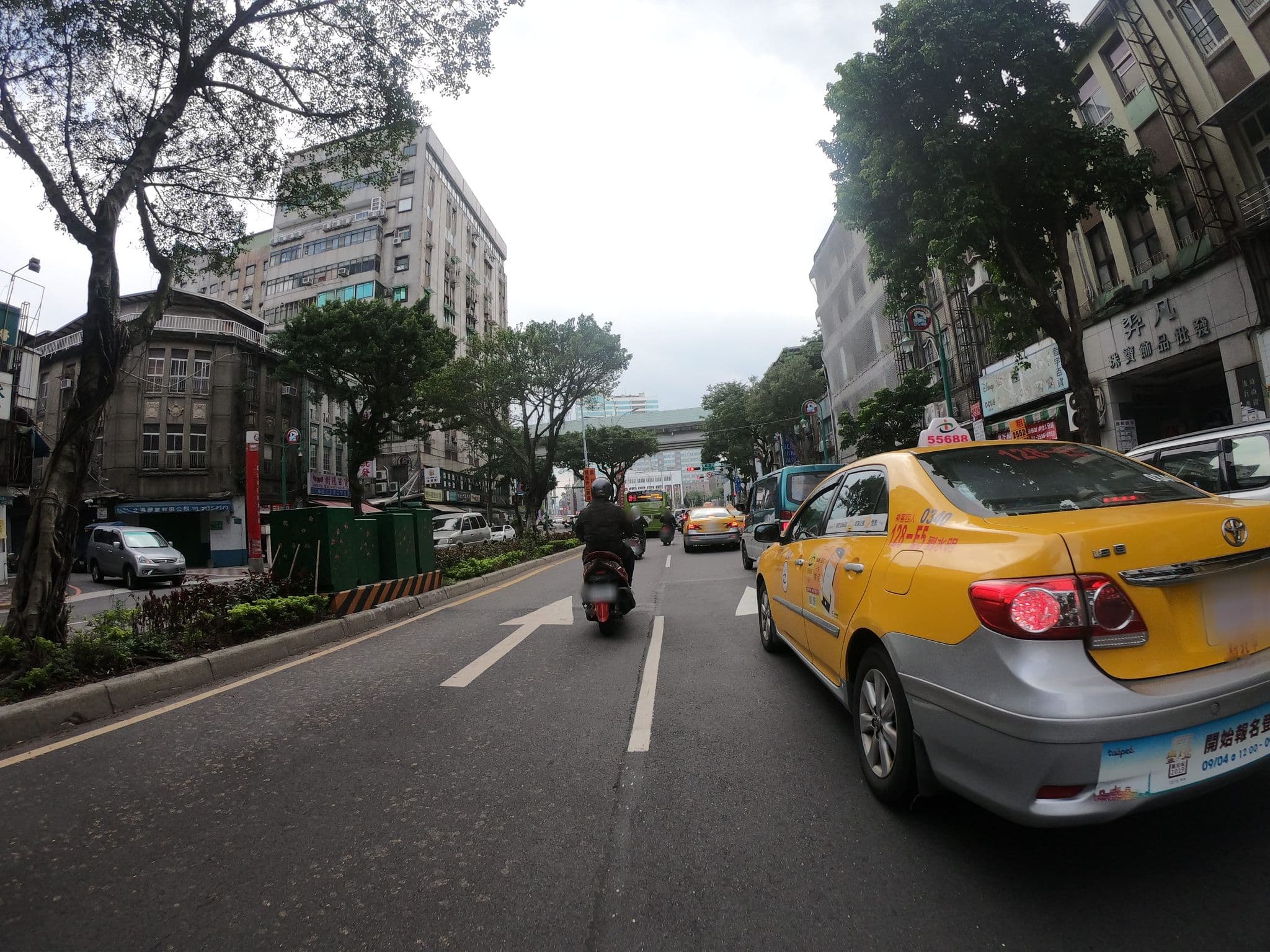 Street view near 佳多利大旅社, Taipei — © heretpe2019 (CC BY-SA · Mapillary)