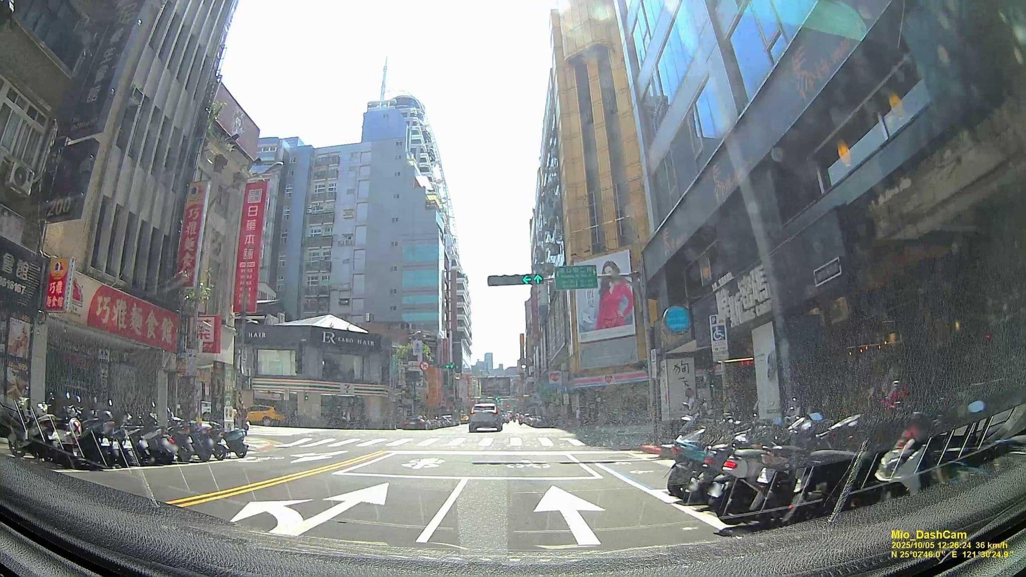 Street view near 儷夏商旅-西門町西寧館, Taipei — © hcyen (CC BY-SA · Mapillary)