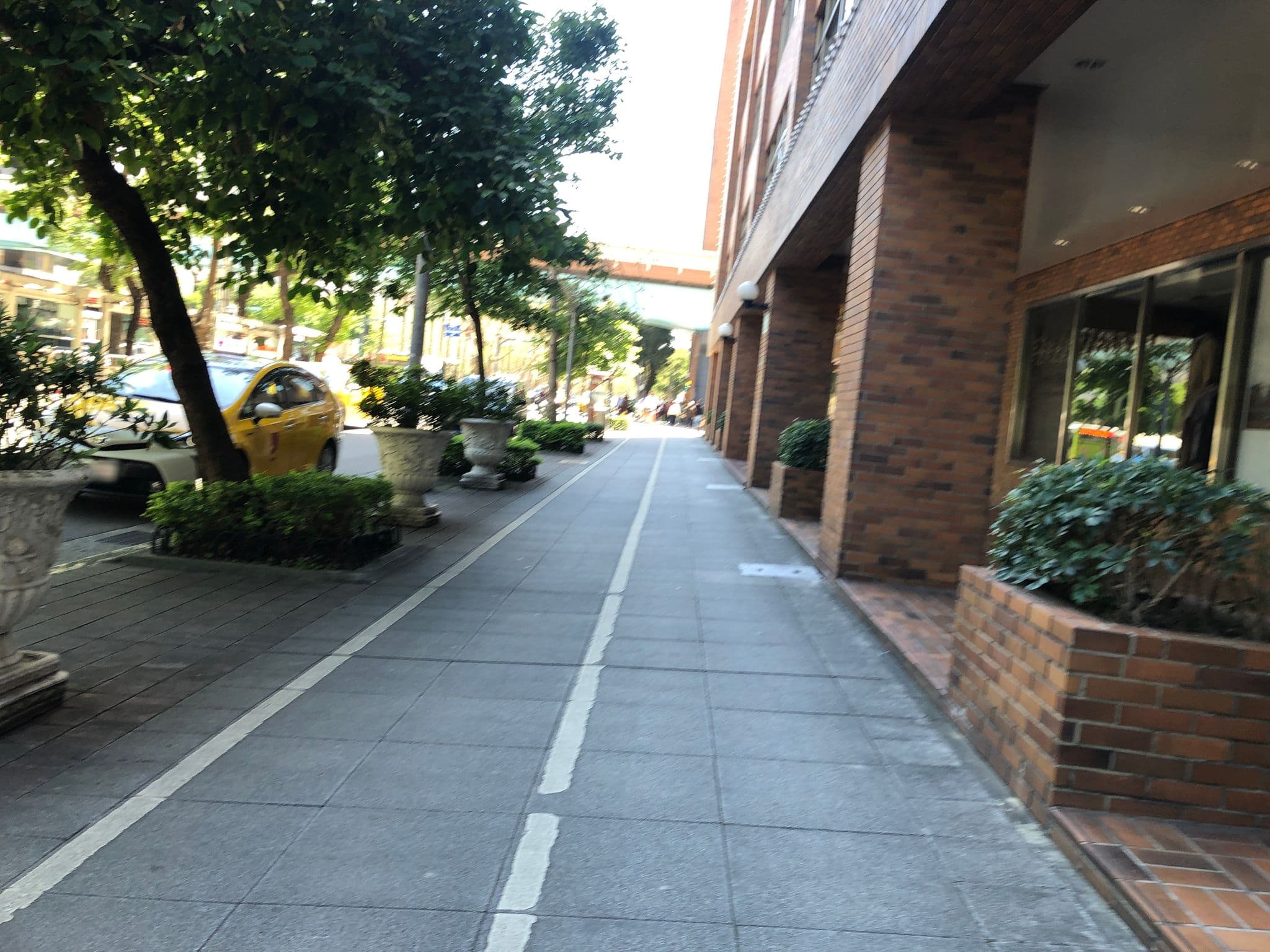 Street view near 福華大飯店 Howard Plaza Hotel, Taipei — © monica_migu (CC BY-SA · Mapillary)