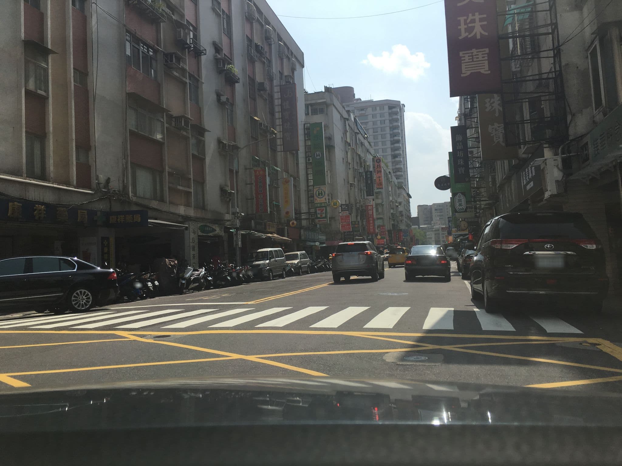 Street view near X studio (east village deluxe), Taipei — © josephine__12 (CC BY-SA · Mapillary)