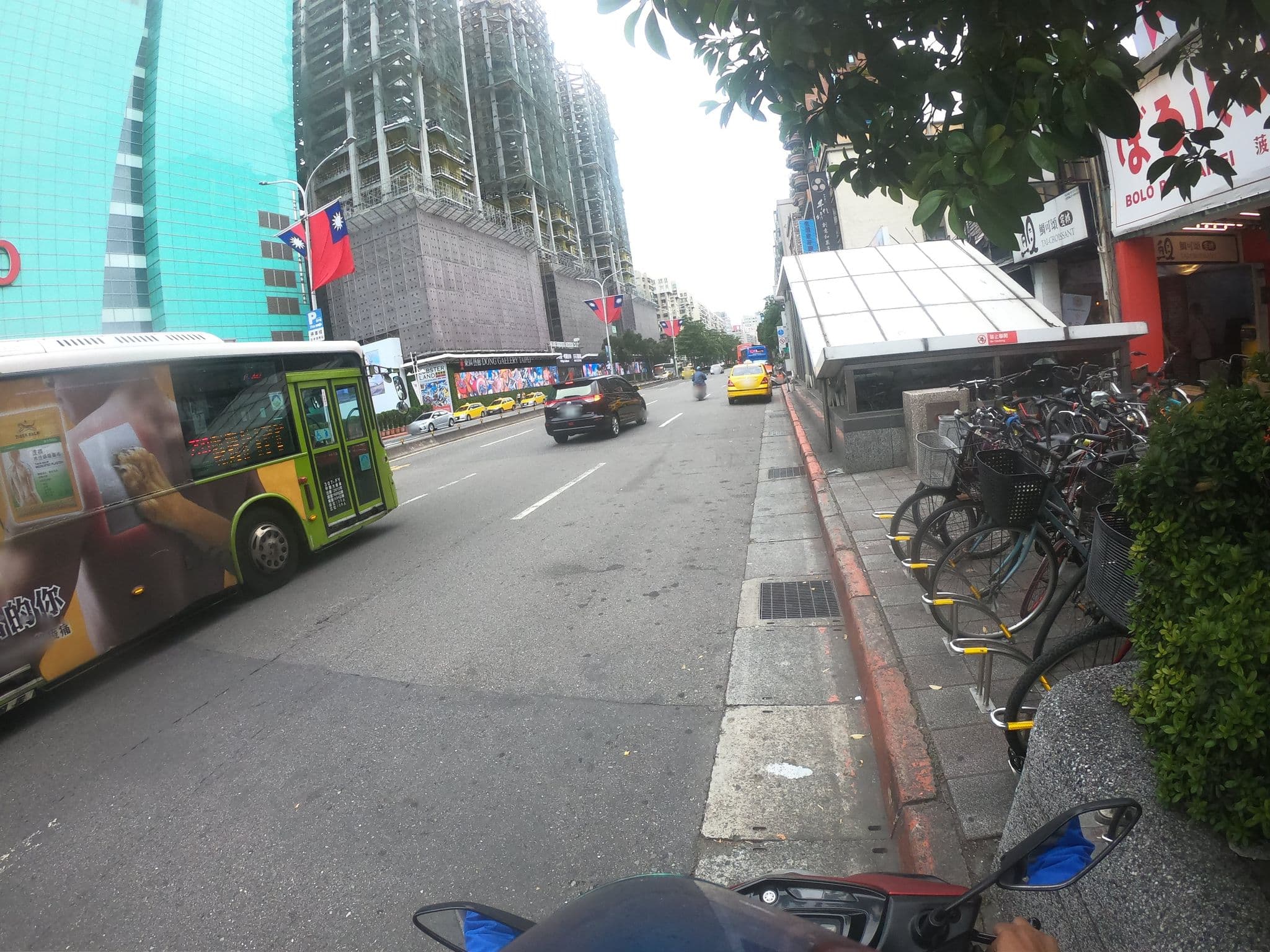 Street view near 香榭峇里賓館, Taipei — © heretpe2019 (CC BY-SA · Mapillary)