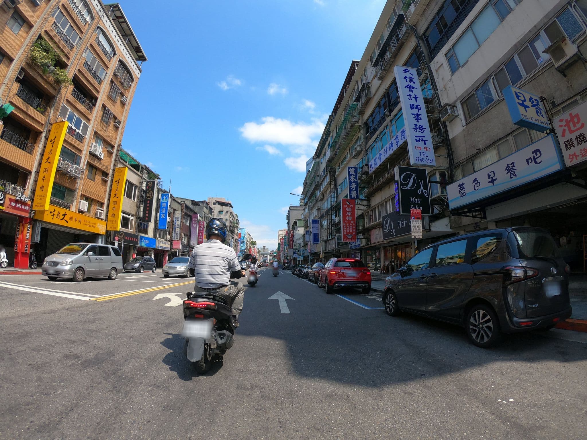 Street view near 力麗哲園商旅 Lealea Garden Hotels Taipei, Taipei — © heretpe2019 (CC BY-SA · Mapillary)