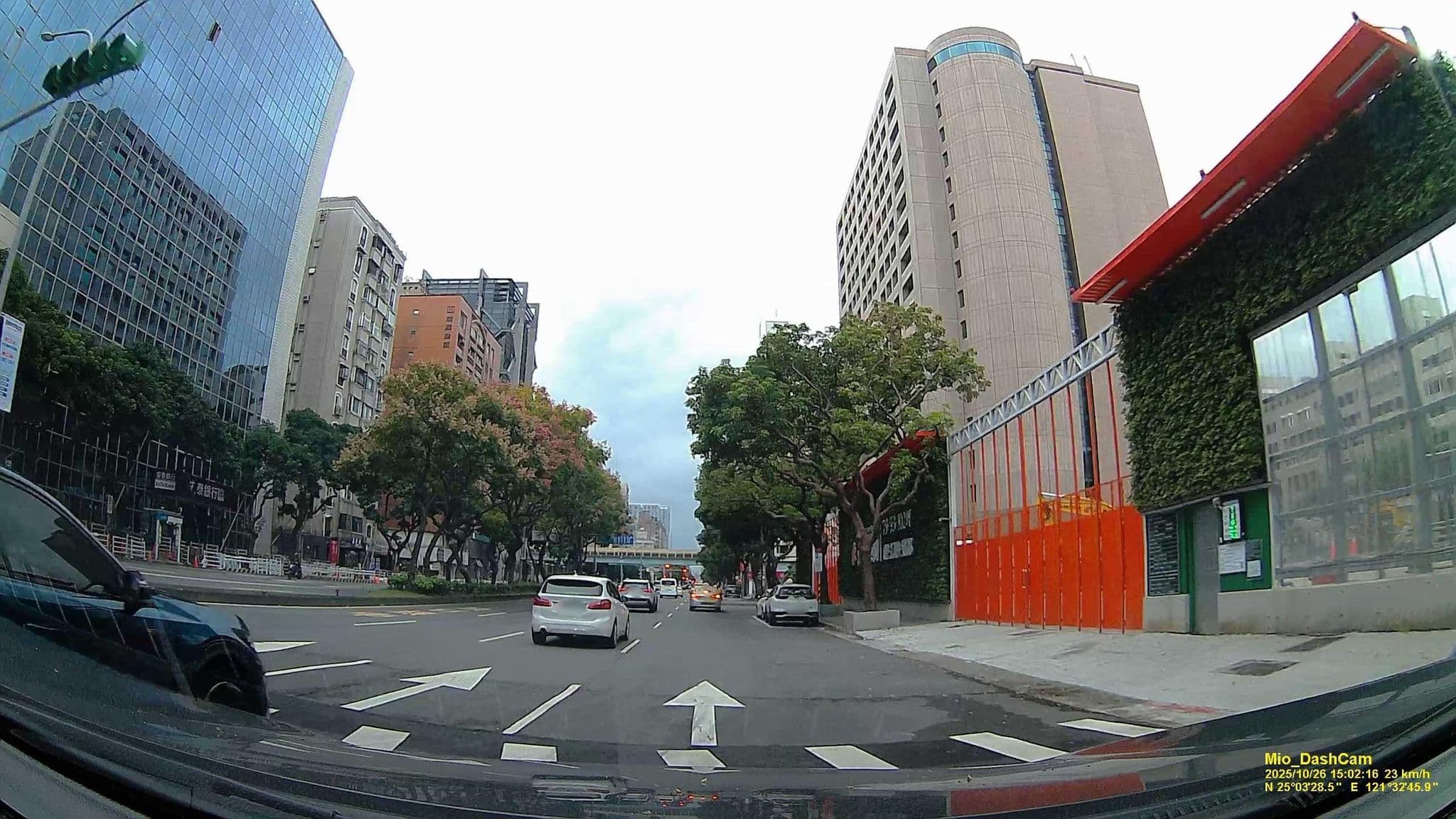 Street view near 臺北西華飯店 The Sherwood Taipei, Taipei — © hcyen (CC BY-SA · Mapillary)