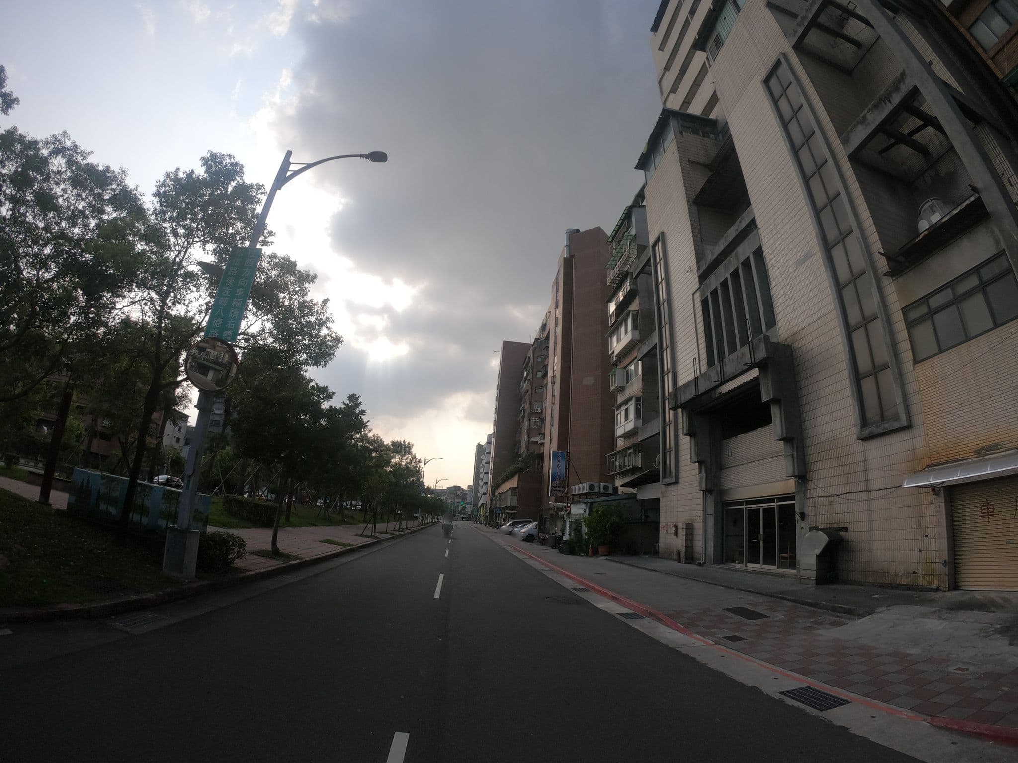 Street view near 小雅旅店, Neihu — © heretpe2019 (CC BY-SA · Mapillary)