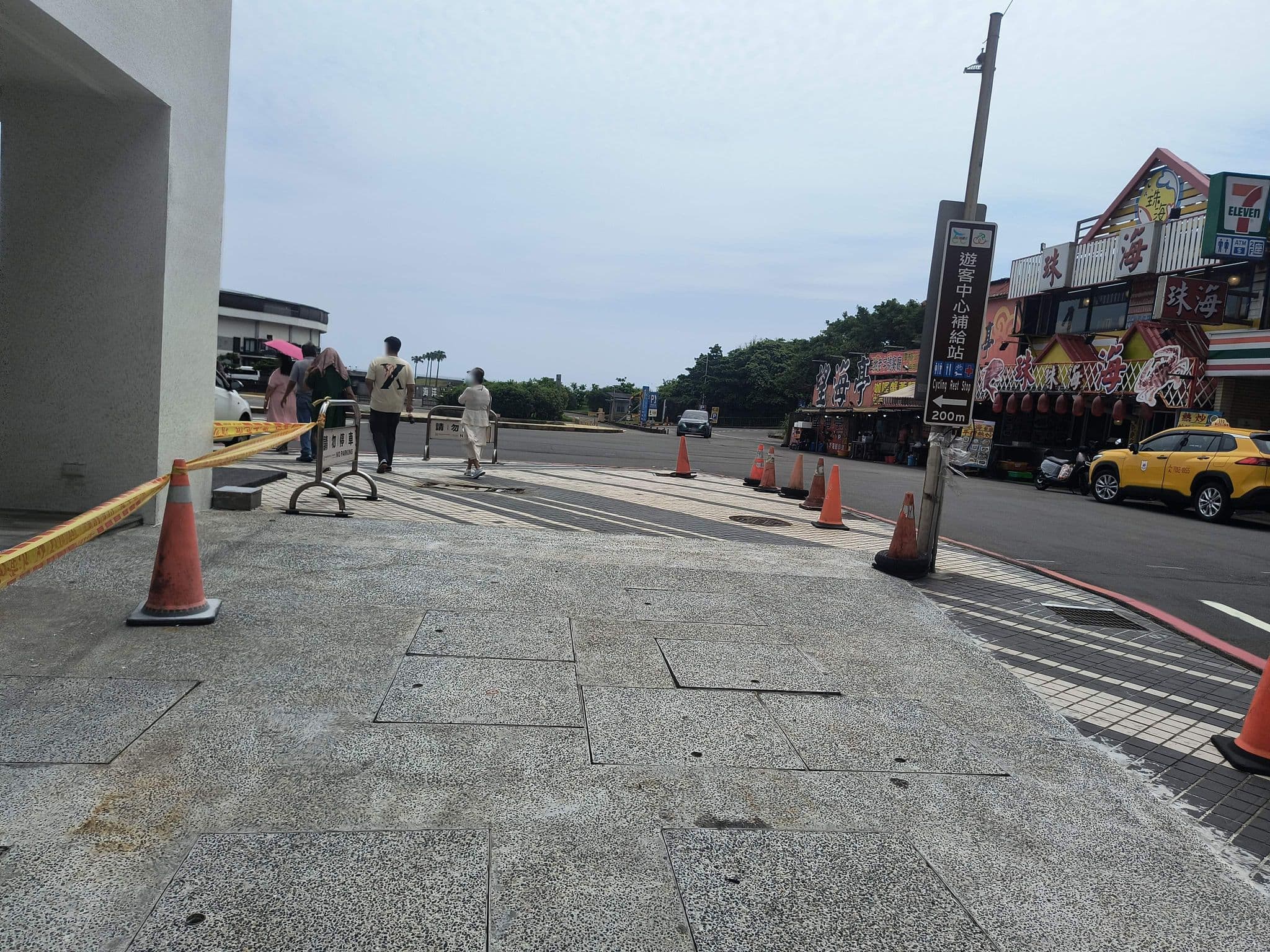 Street view near 野柳泊逸渡假酒店 Boutix Resort Hotel, Keelung — © mapeadora (CC BY-SA · Mapillary)