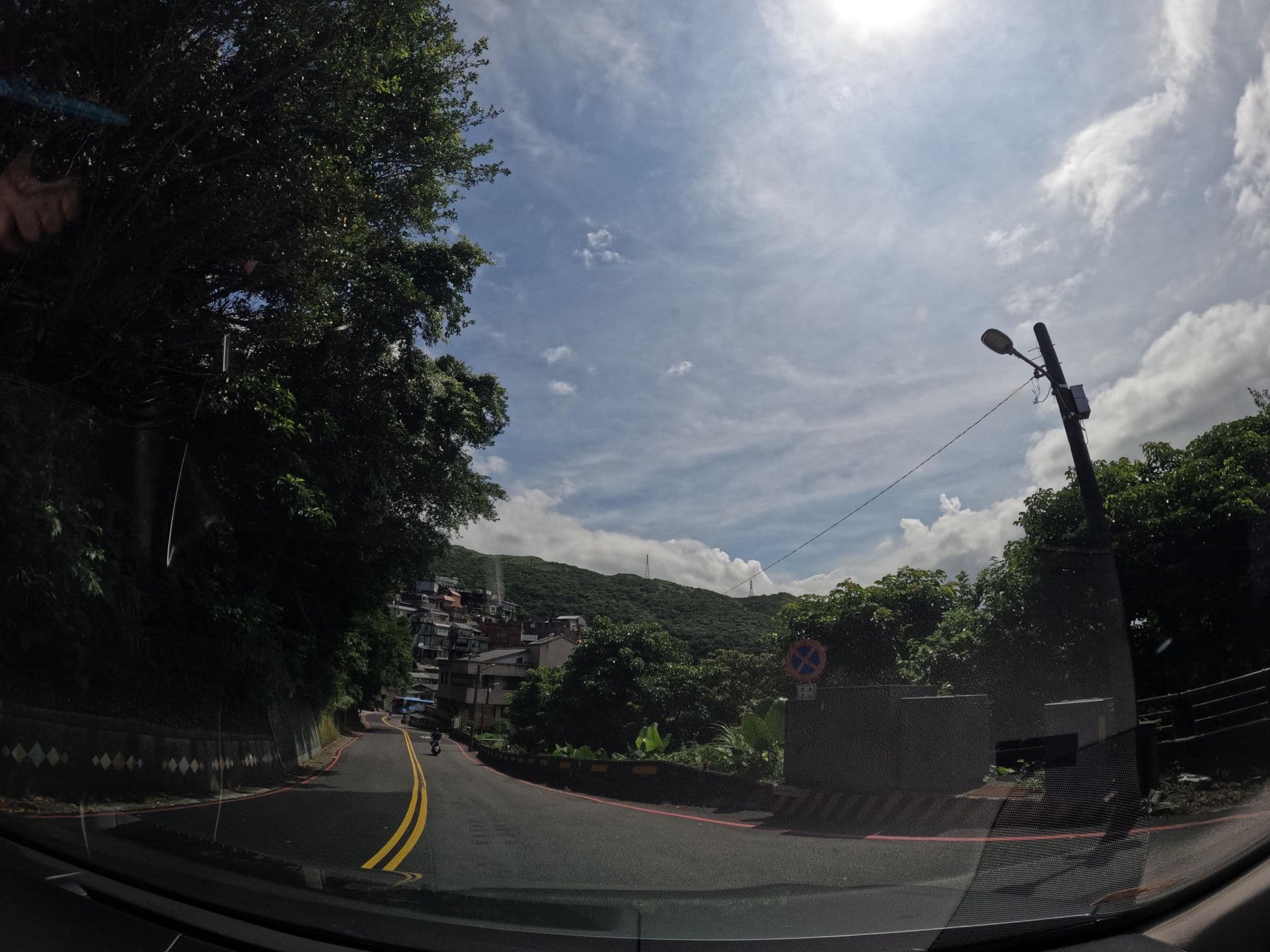 Street view near 九彬風箏博物館民宿, Jiufen — © littlebtc (CC BY-SA · Mapillary)