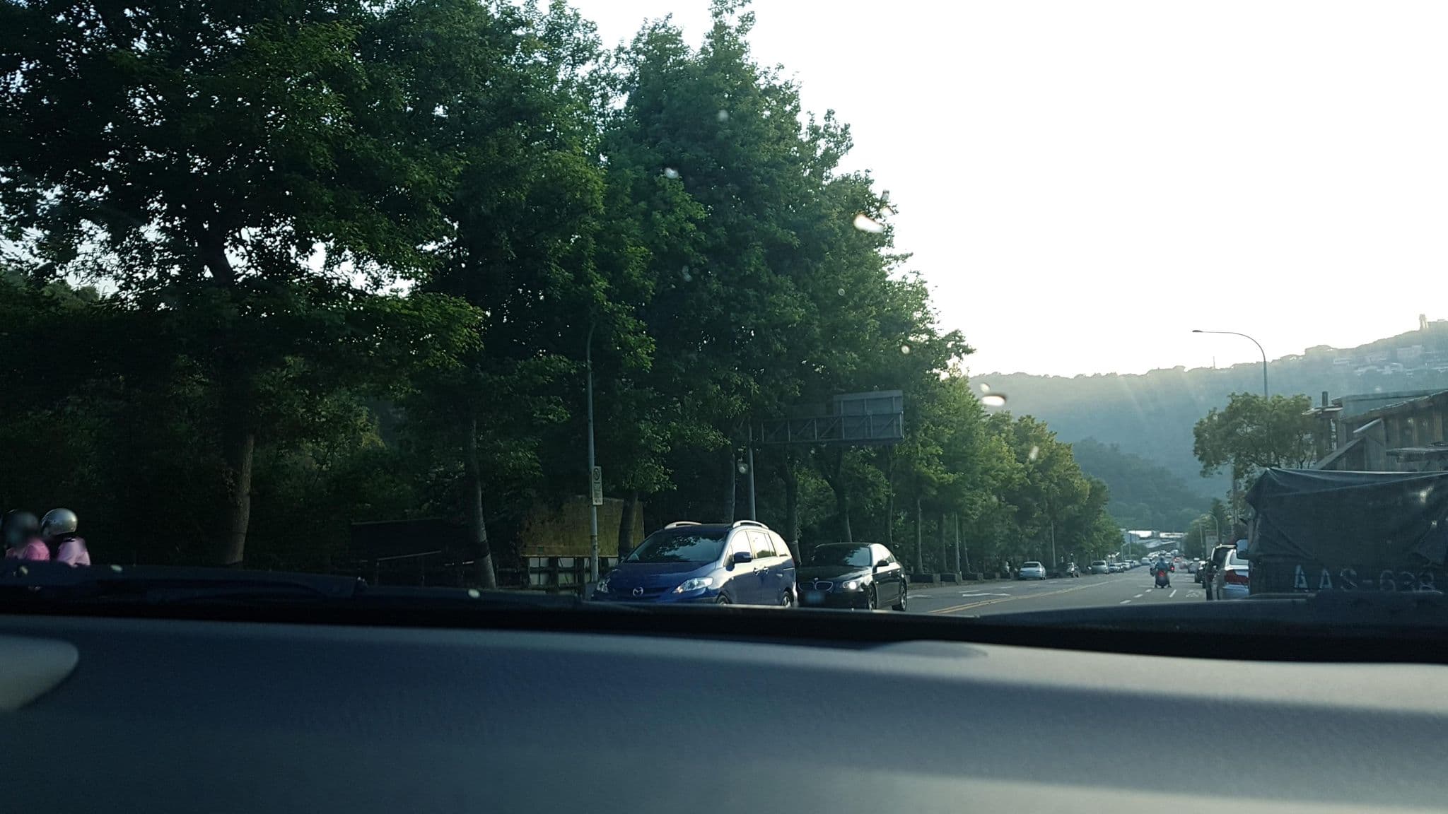 Street view near 明德渡假村, Neihu — © supaplex (CC BY-SA · Mapillary)