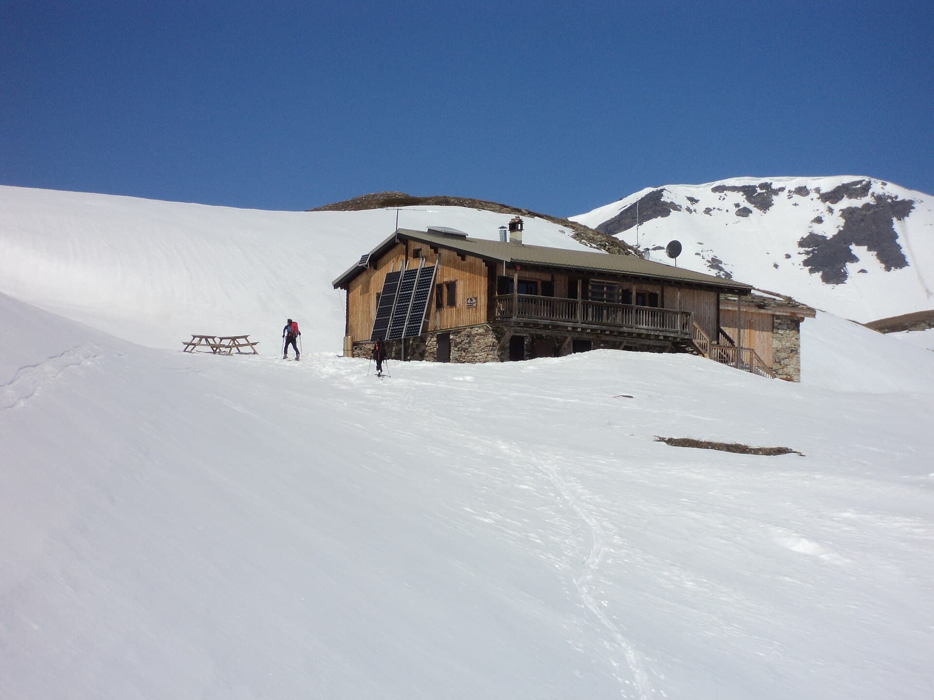 Refuge du Mont Thabor (via Wikimedia Commons, Public domain)