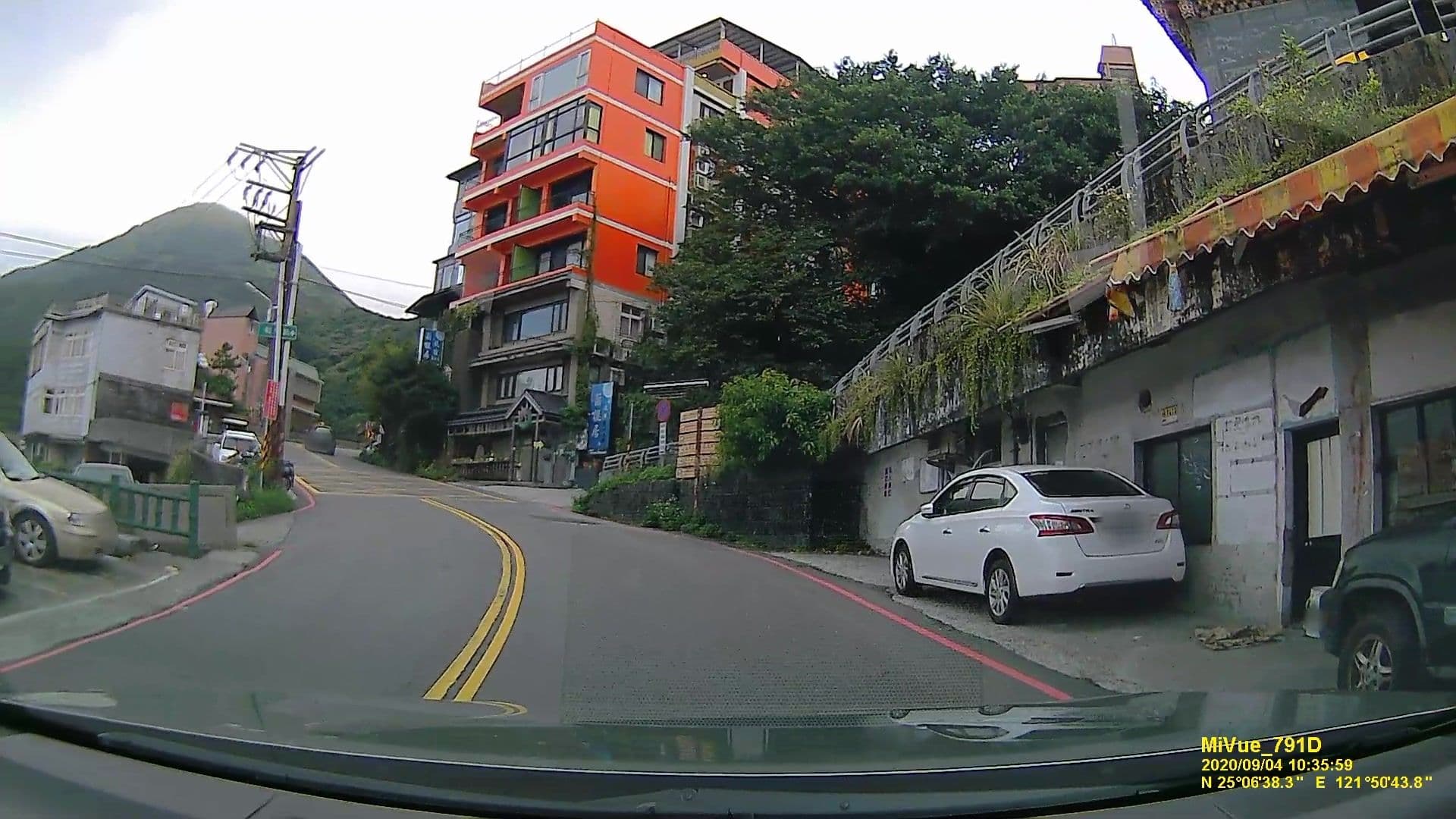 Street view near 九份見情民宿, Jiufen — © littlebtc (CC BY-SA · Mapillary)
