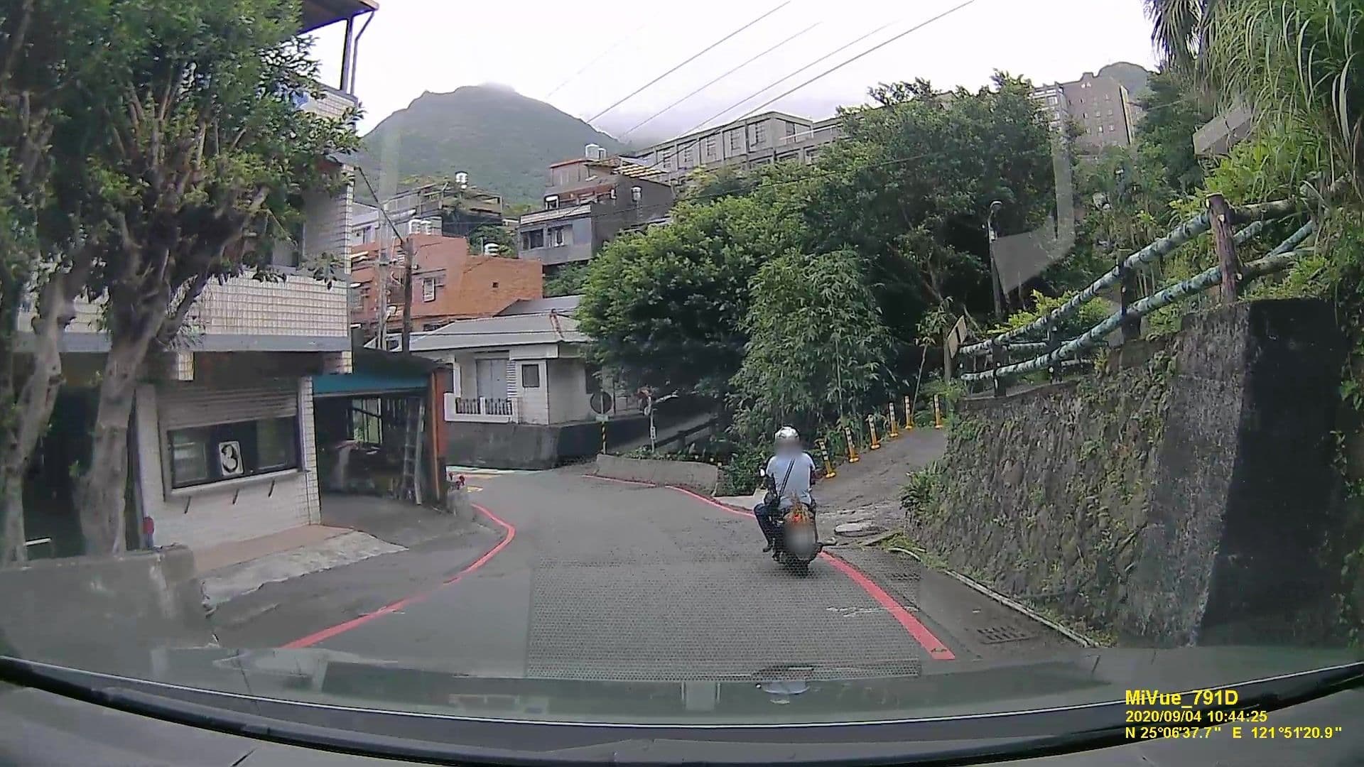 Street view near 五金行小鋪, Jiufen — © littlebtc (CC BY-SA · Mapillary)