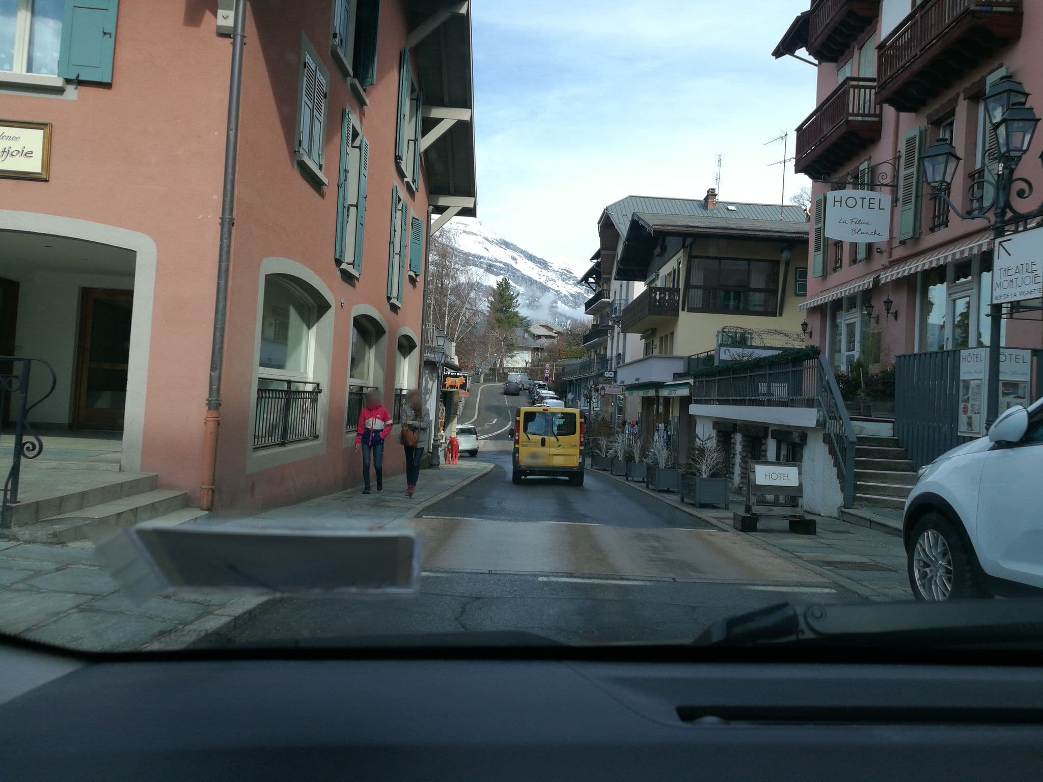 Street view near Hôtel La Féline Blanche, Saint-Gervais-les-Bains — © u4y0u (CC BY-SA · Mapillary)
