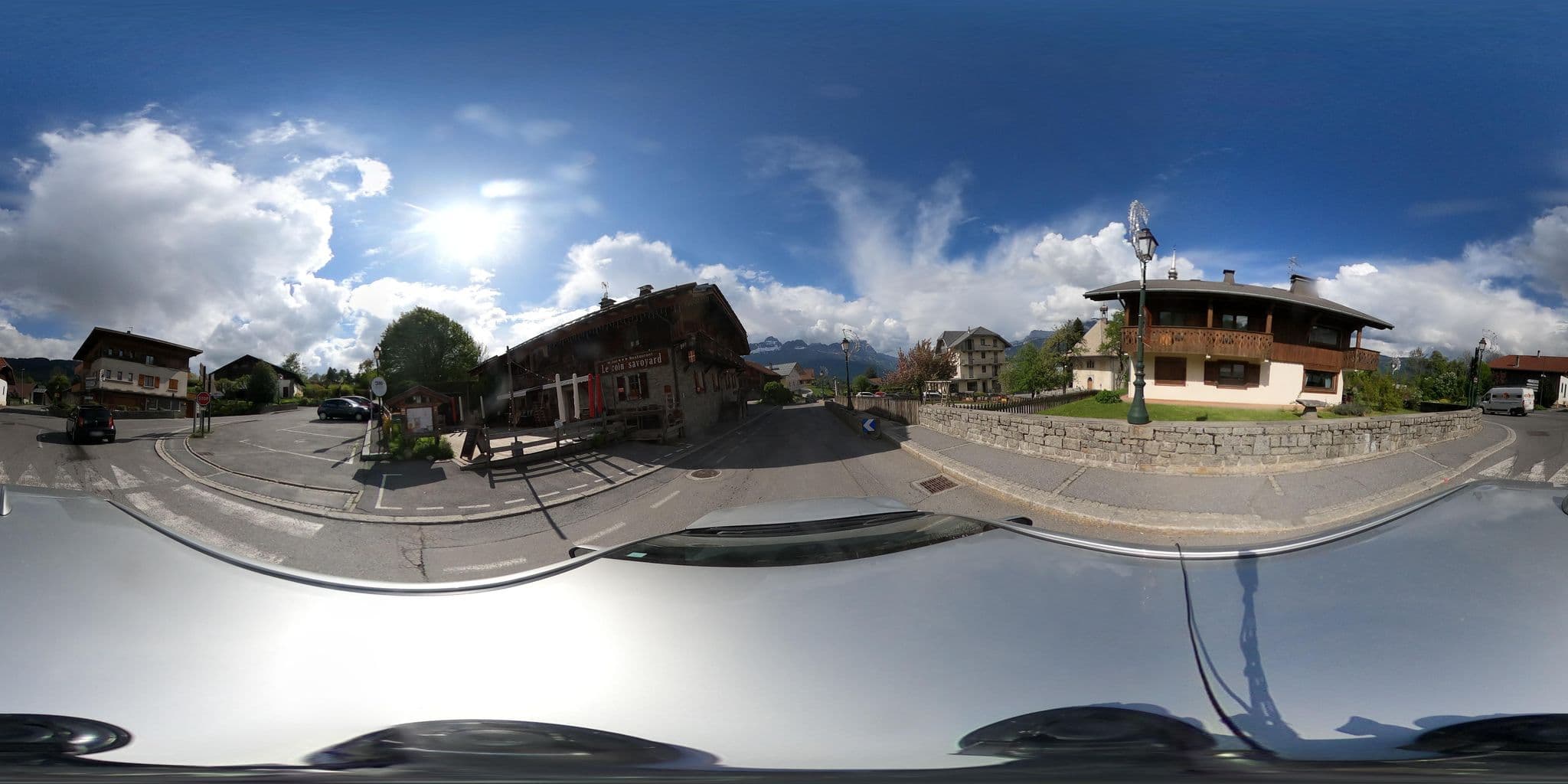 Street view near Hôtel Le coin Savoyard, Combloux — © u4y0u (CC BY-SA · Mapillary)