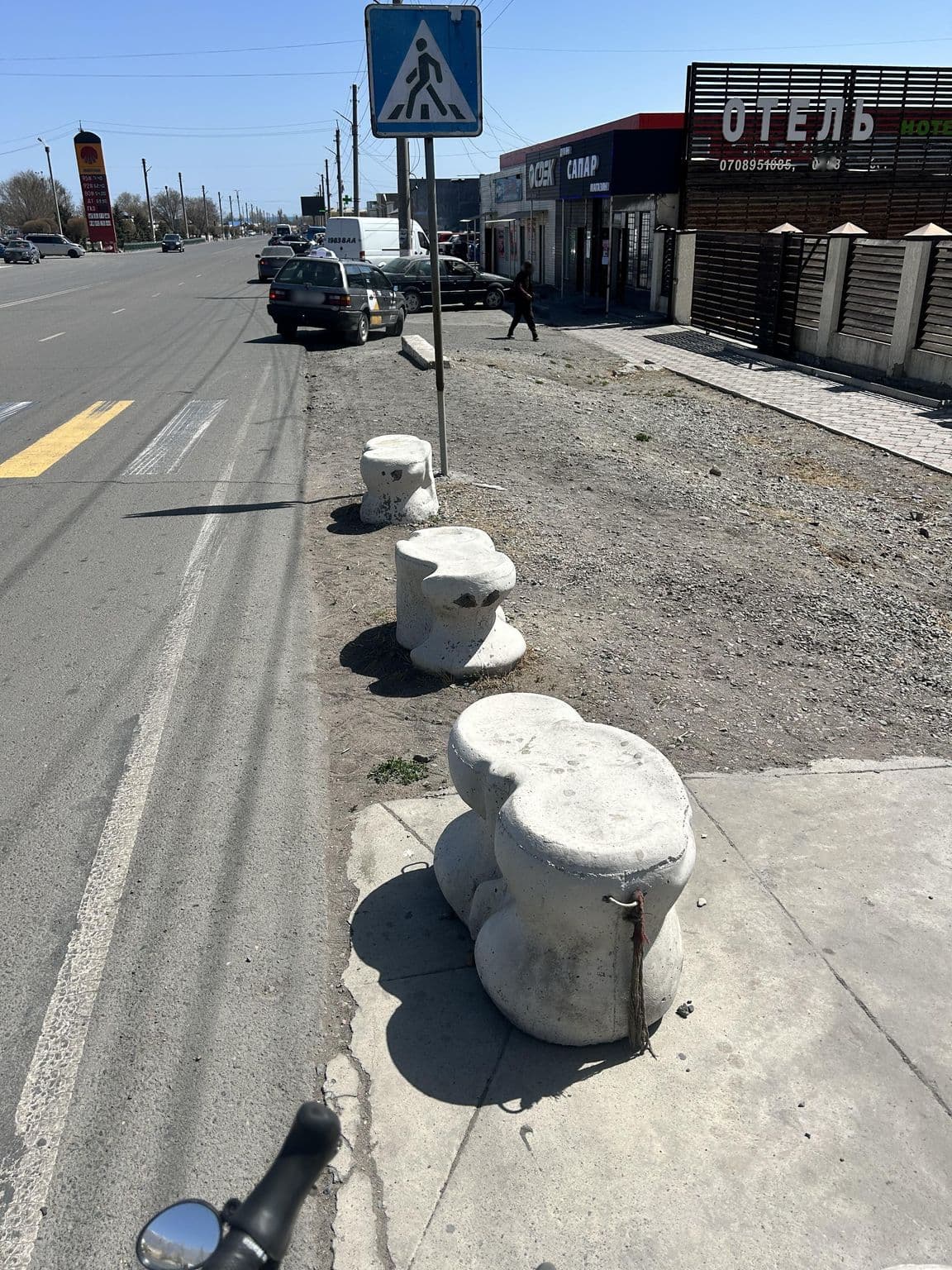 Street view near Azimut Hotel, Balykchy — © ruslan_fat (CC BY-SA · Mapillary)