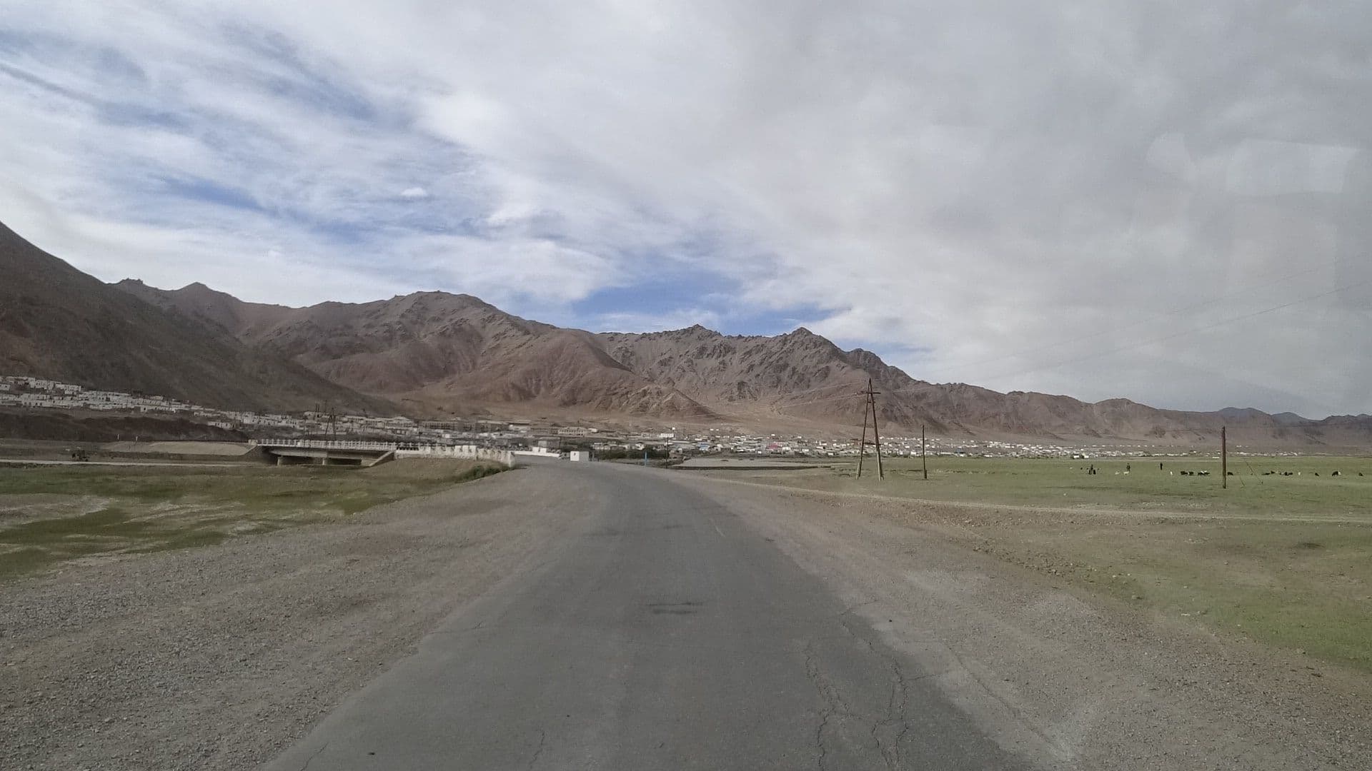 Street view near Hotel Pamir, Murghob — © vbombaerts (CC BY-SA · Mapillary)