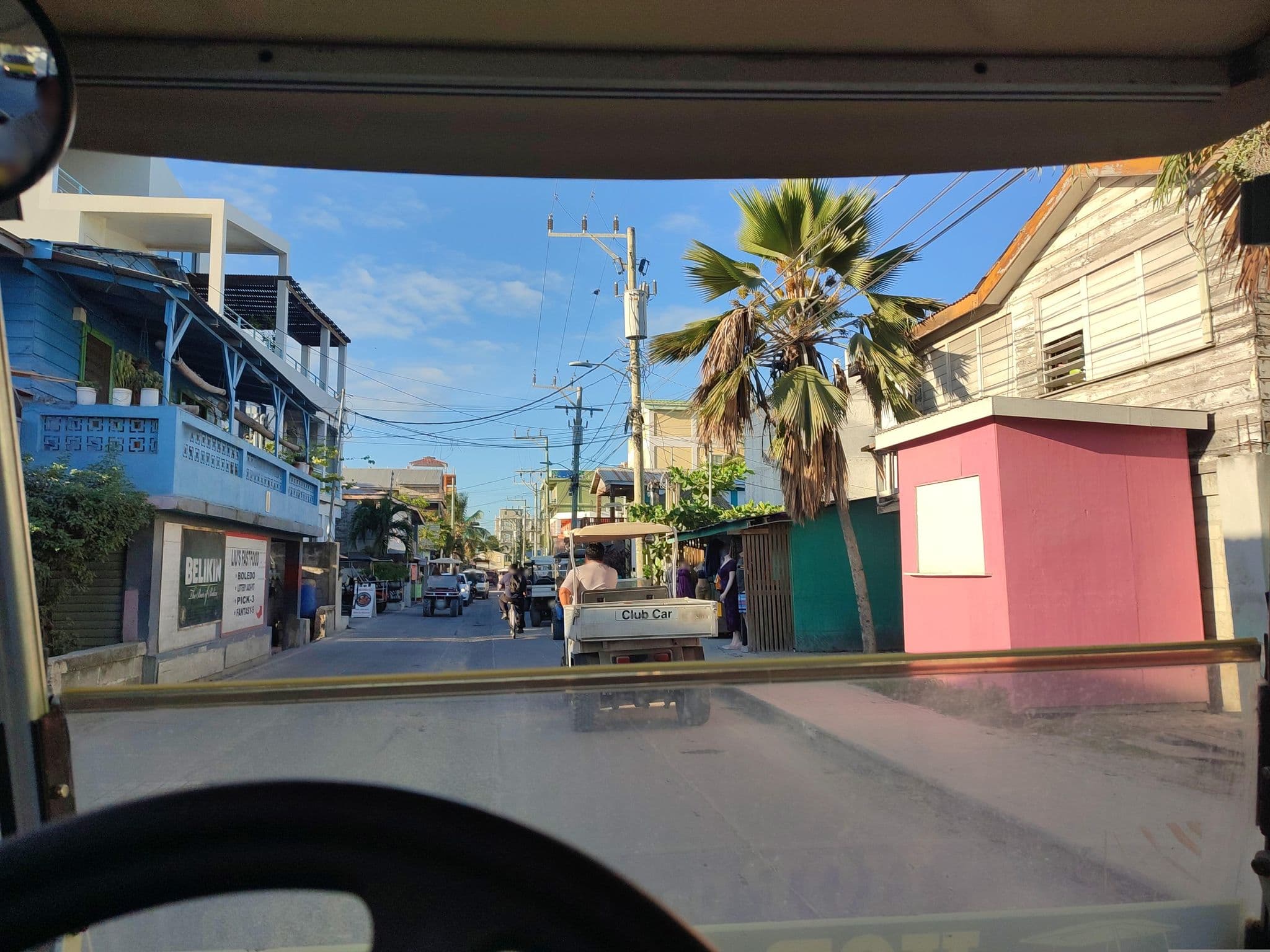 Street view near Seven Seas Resort Hotel San Pedro, San Pedro — © charlieplett (CC BY-SA · Mapillary)