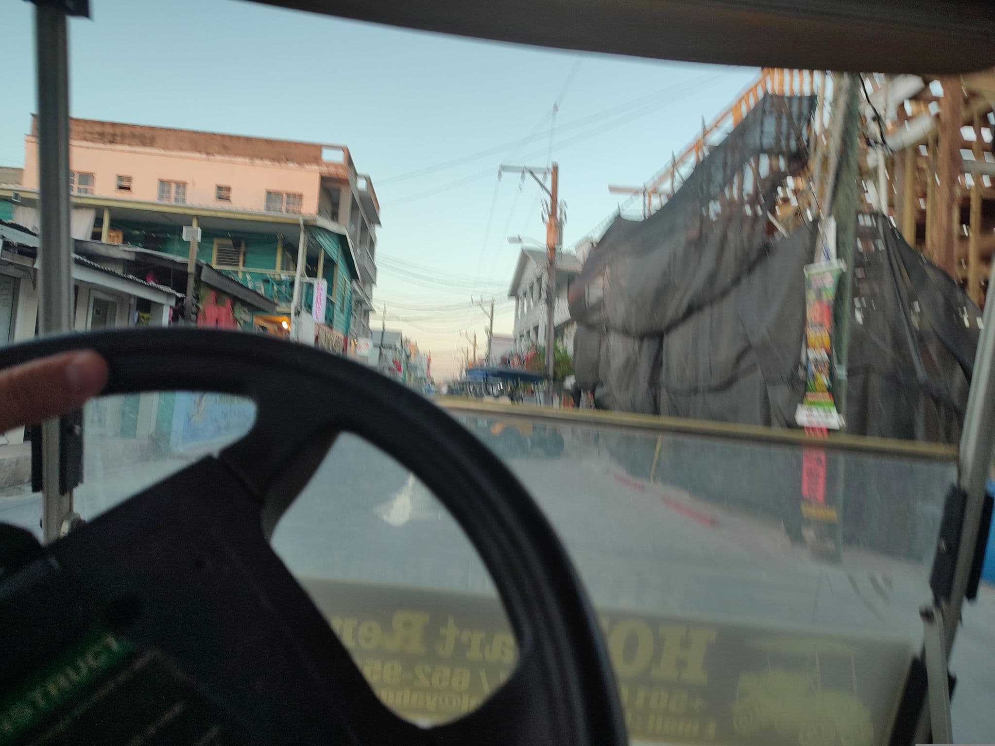 Street view near Ruby's Hotel, San Pedro — © charlieplett (CC BY-SA · Mapillary)