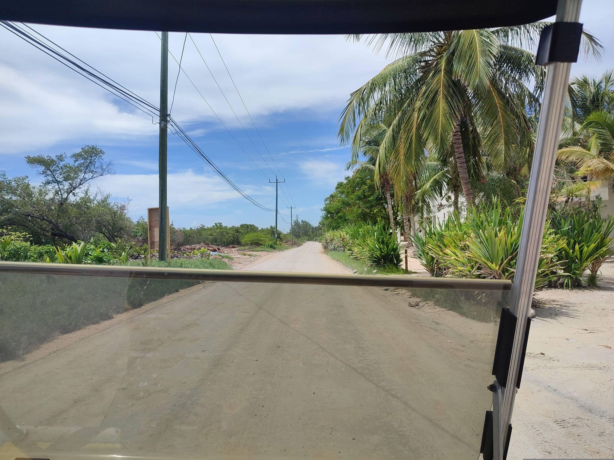 Street view near La Perla Del Caribe, San Pedro — © charlieplett (CC BY-SA · Mapillary)