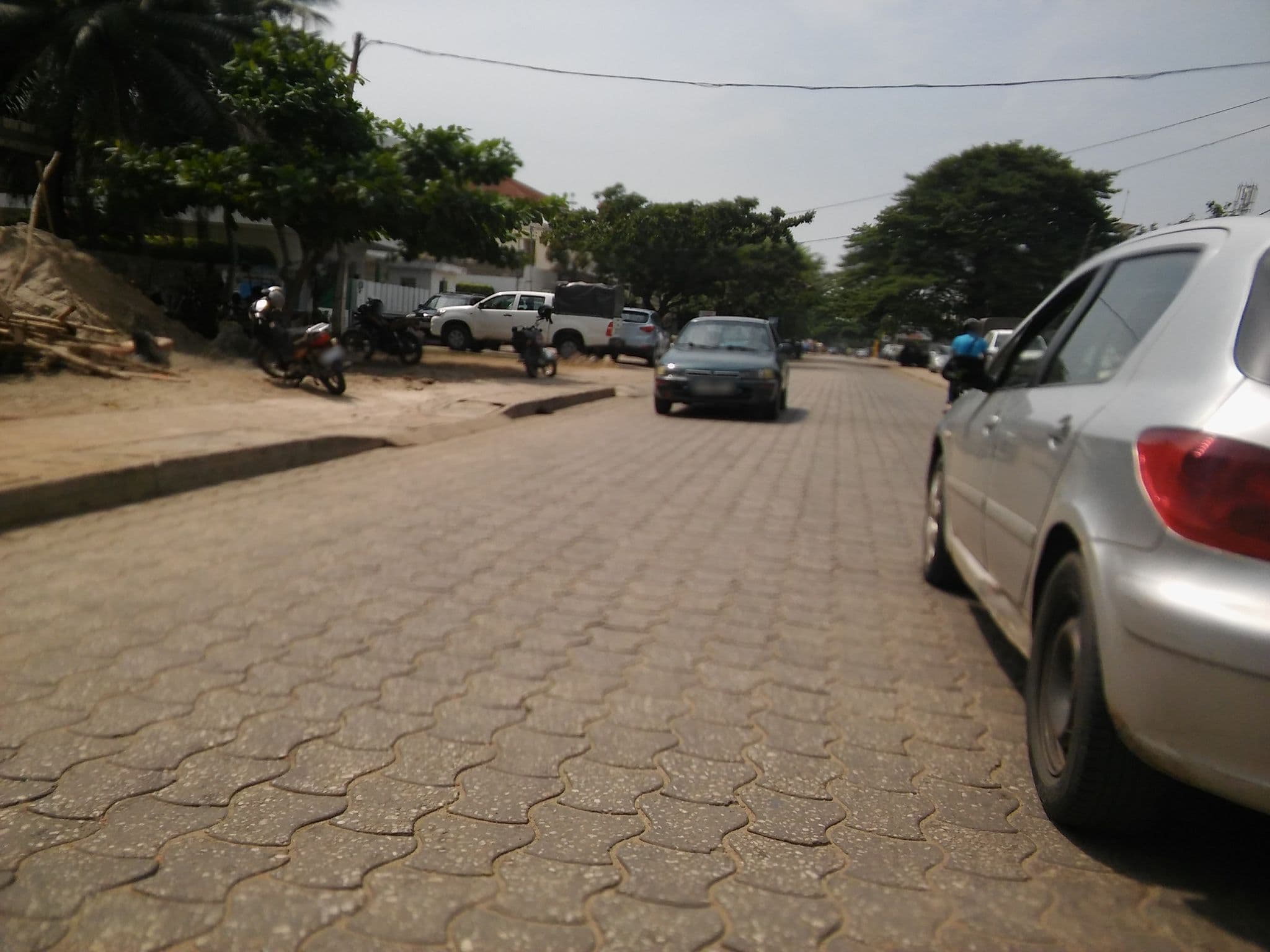 Street view near Qaitre Saisons, Cotonou — © saliousoft (CC BY-SA · Mapillary)