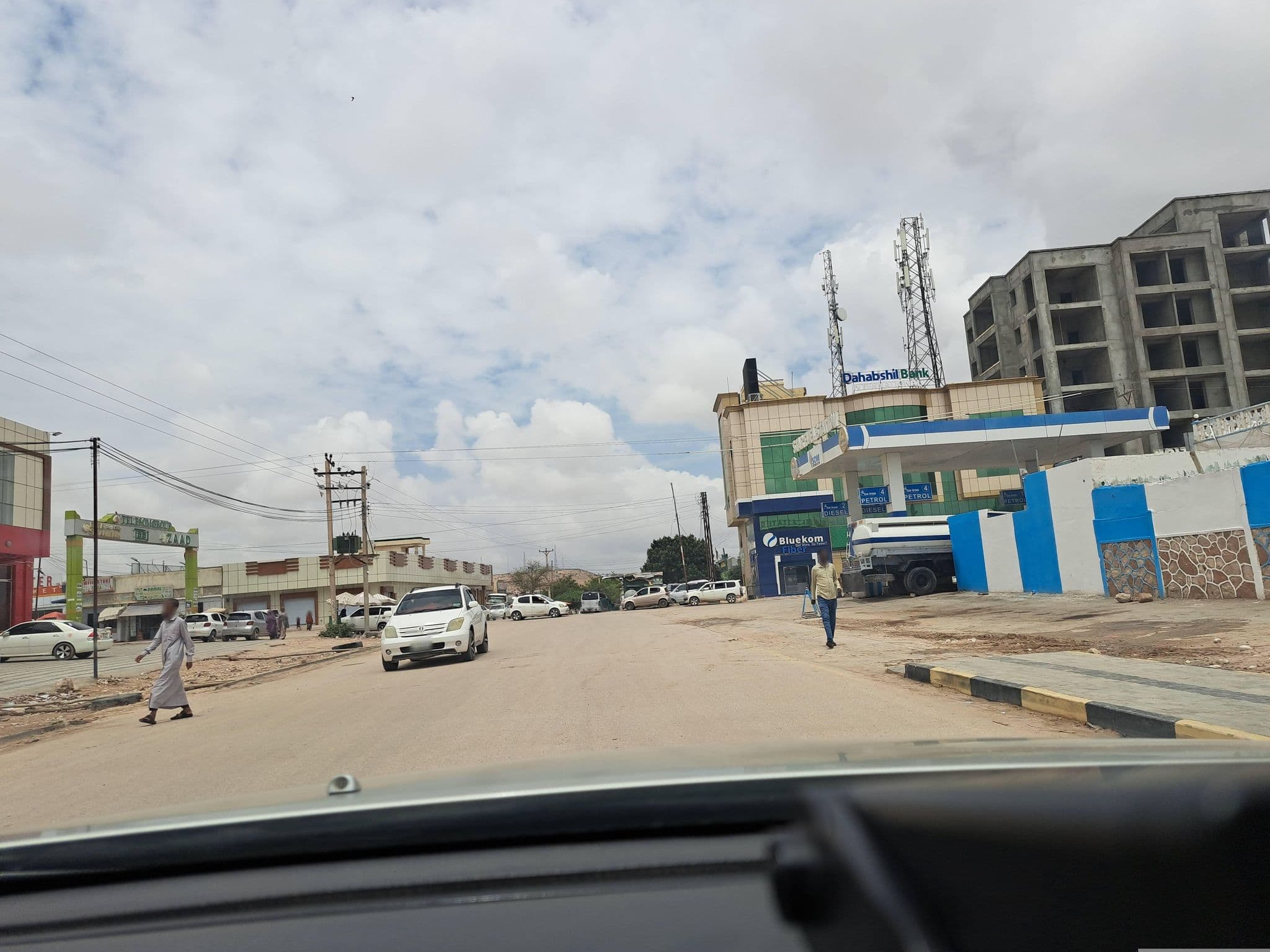 Street view near Star Hôtel, Hargeysa — © MoPWRH (CC BY-SA · Mapillary)