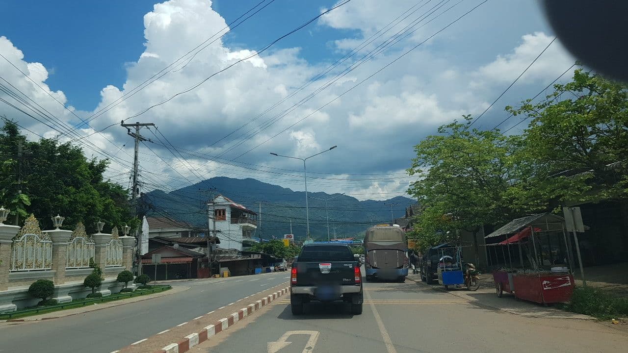 Street view near Vilavong guesthouse, Muang Xay — © mimivte (CC BY-SA · Mapillary)