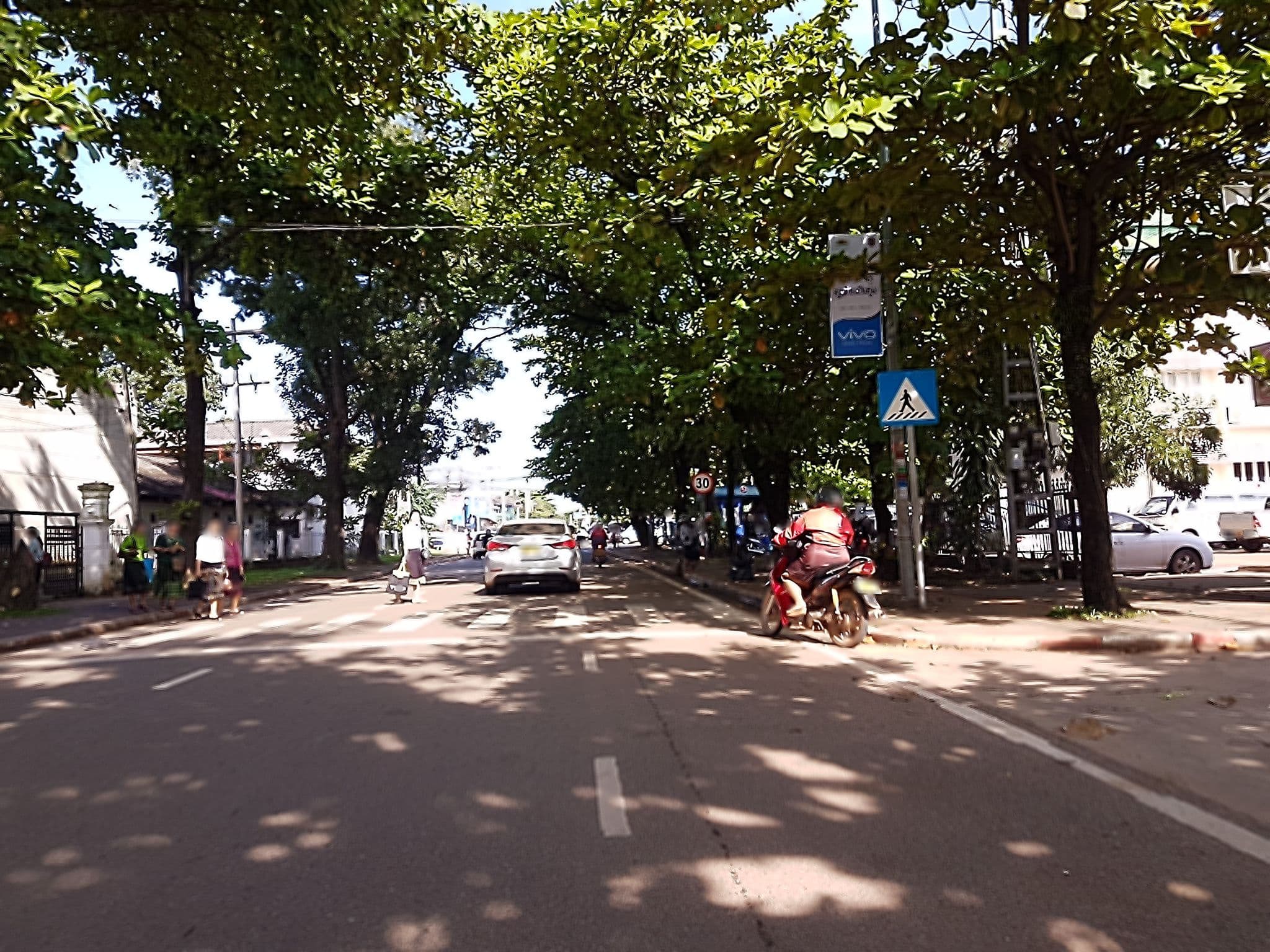 Street view near Parasol Blanc Hotel, Vientiane — © mbethke (CC BY-SA · Mapillary)