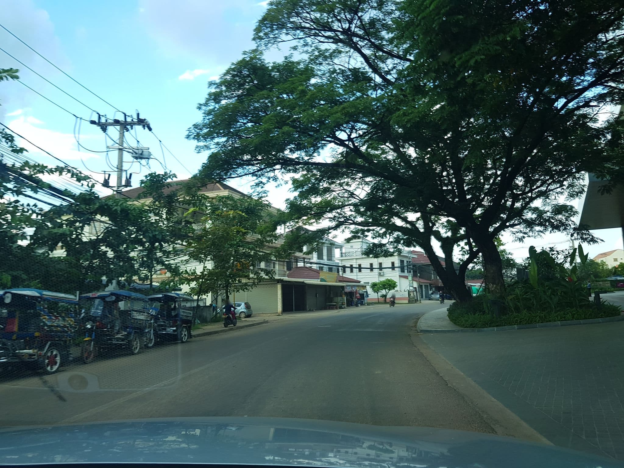 Street view near Swimming Pool, Vientiane — © mimivte (CC BY-SA · Mapillary)