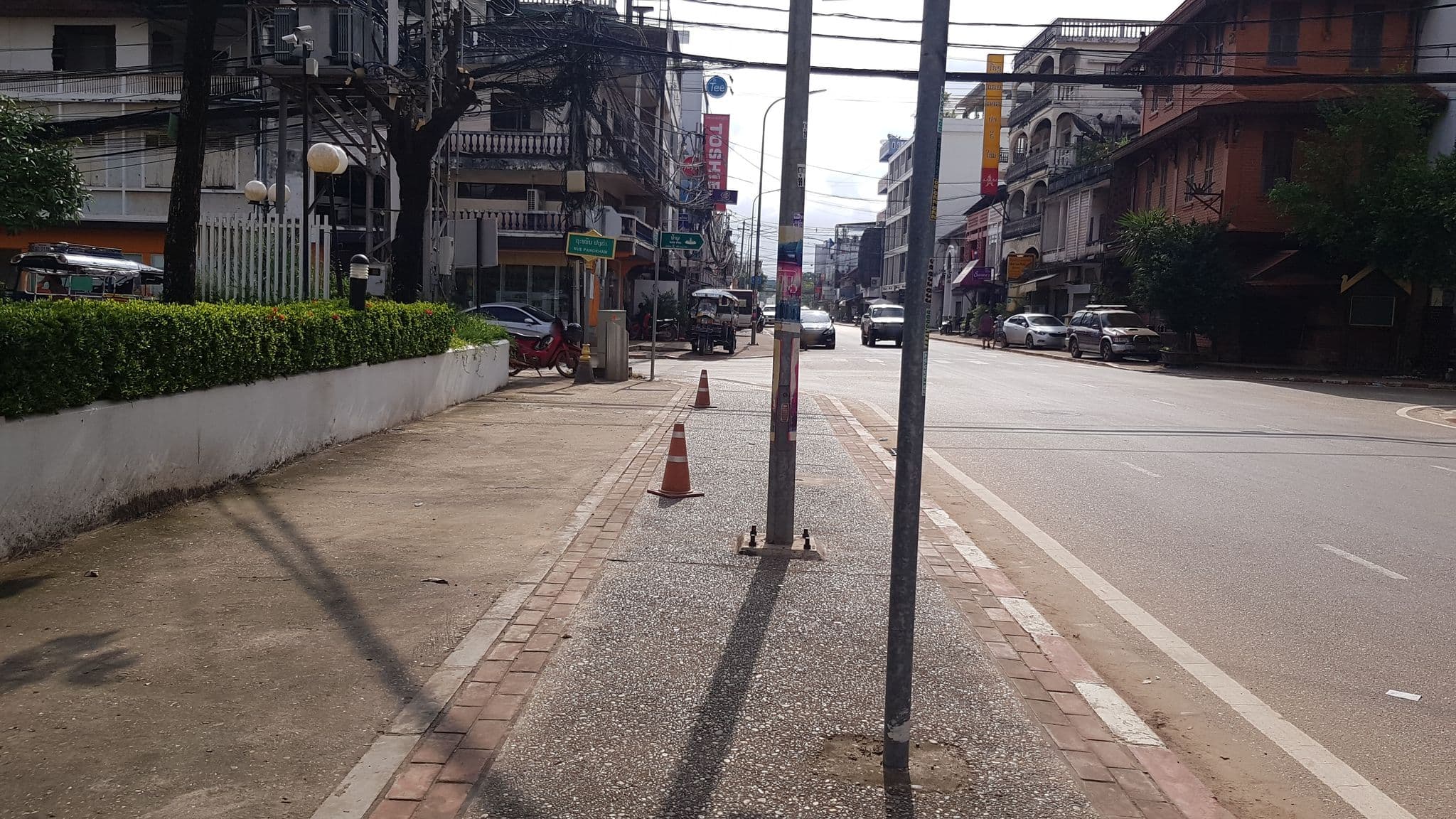 Street view near Lao Plaza Hotel Vientiane, Vientiane — © eneerhut (CC BY-SA · Mapillary)