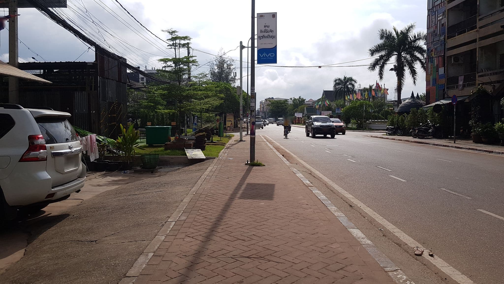 Street view near Lowan Guesthouse, Vientiane — © eneerhut (CC BY-SA · Mapillary)