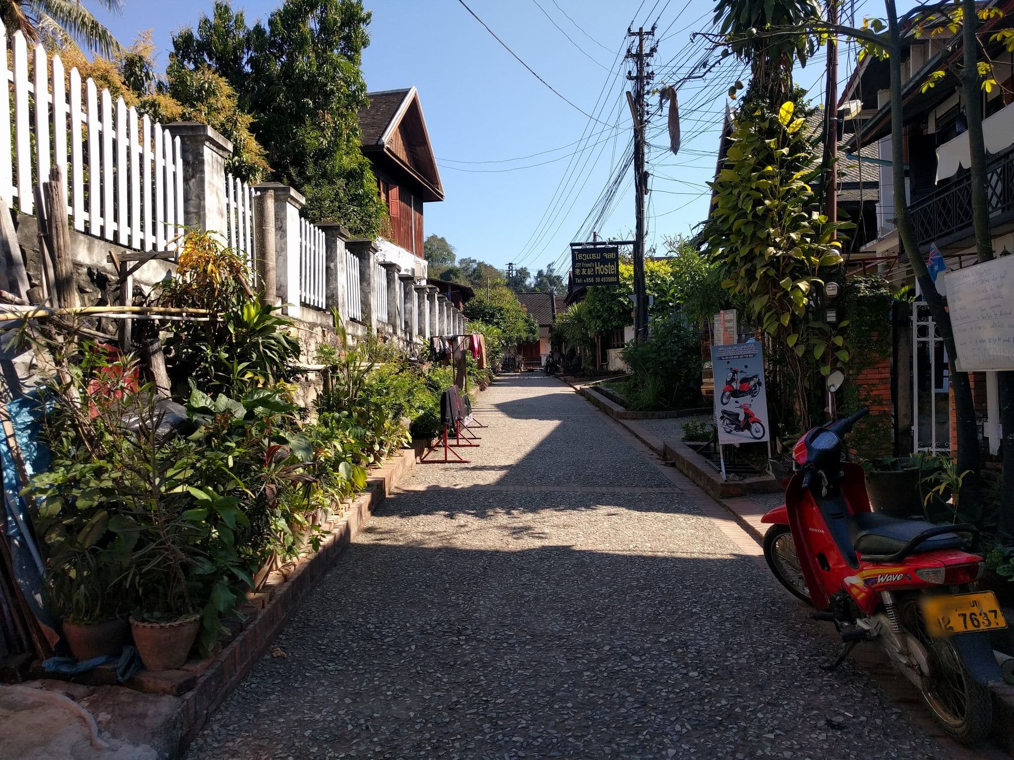 Street view near Villa Meunglao, Luang Prabang — © emackres (CC BY-SA · Mapillary)