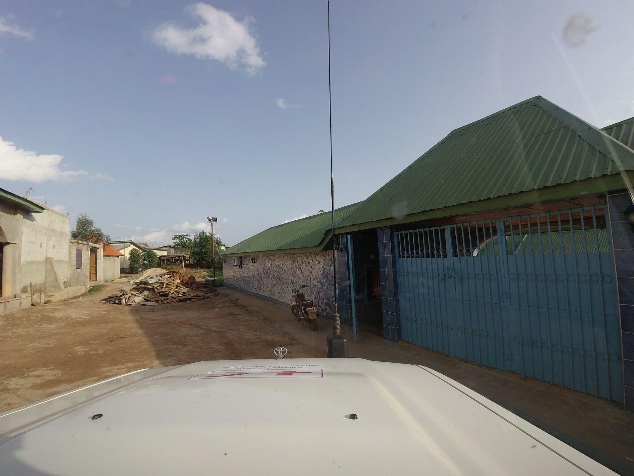 Street view near Hotel Diani, Nzérékoré — © danbjoseph (CC BY-SA · Mapillary)