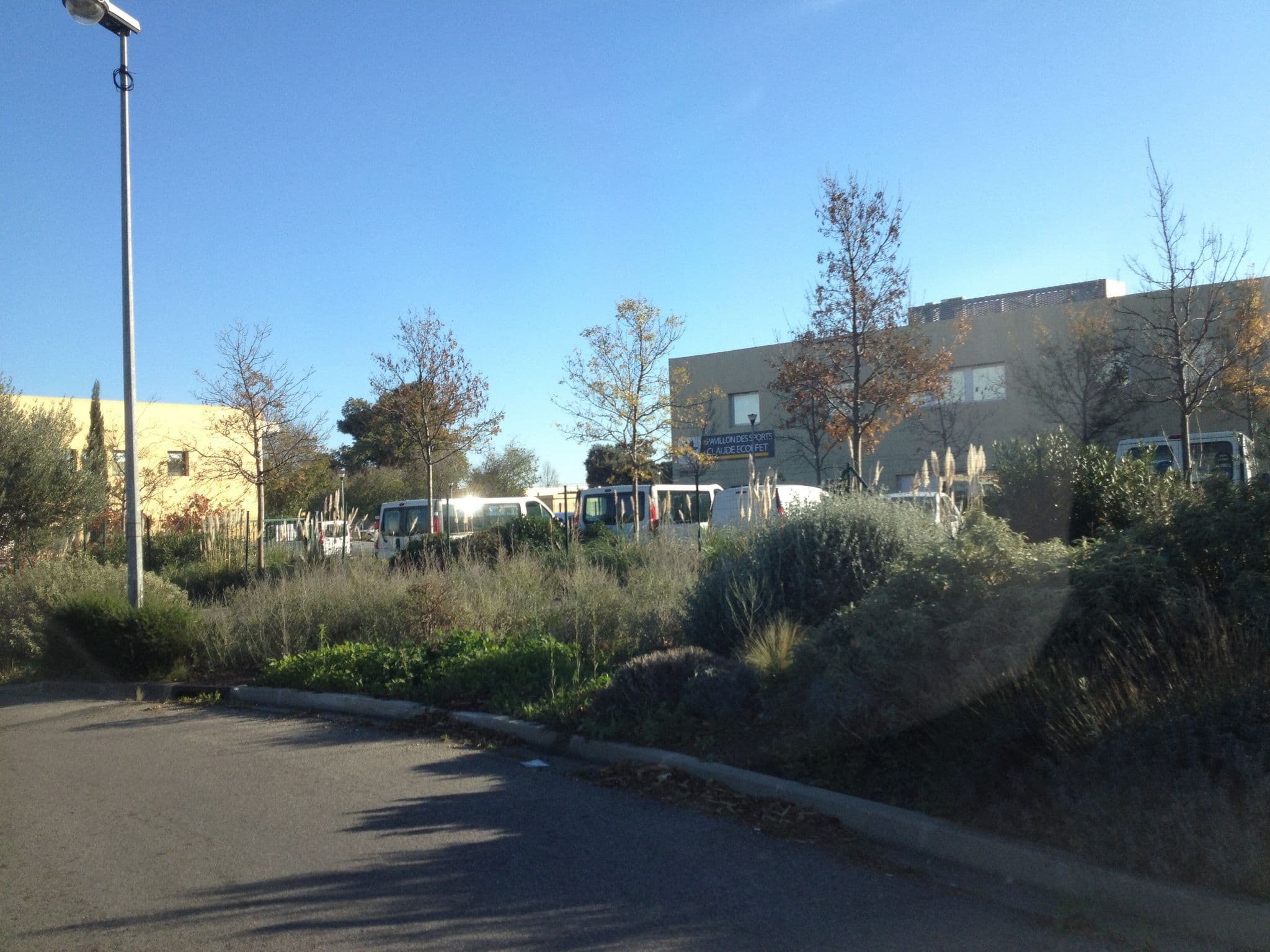 Street view near Ibis Budget Istres Trigance, Istres — © zimmy (CC BY-SA · Mapillary)