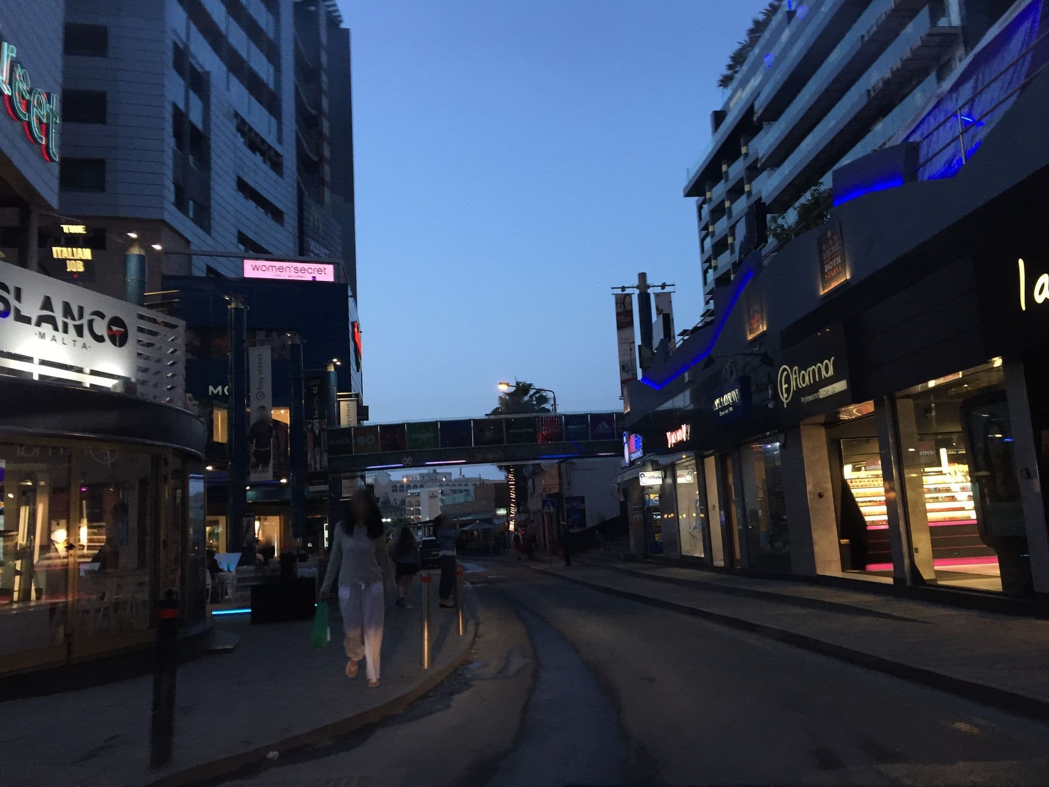 Street view near İndoor Pool, San Ġiljan — © richlv (CC BY-SA · Mapillary)
