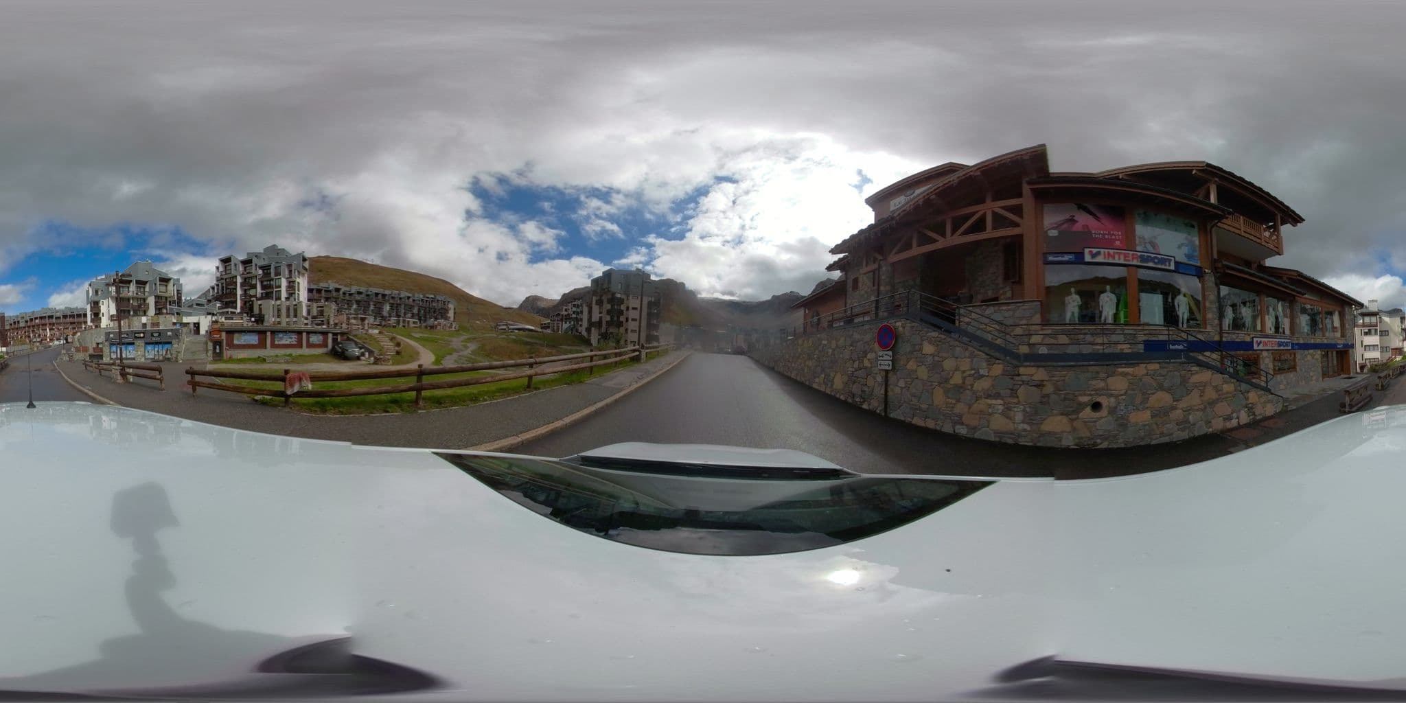 Street view near Jhana, Tignes — © serfim_cit_y (CC BY-SA · Mapillary)