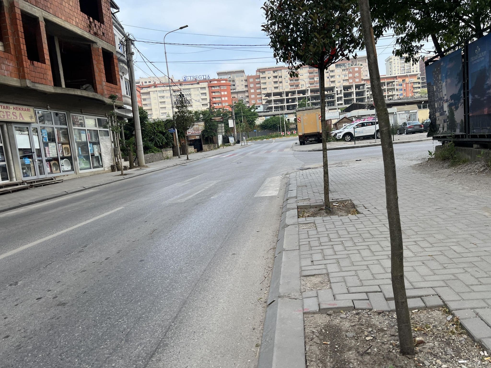 Street view near Bavaria Hotel, Pristina — © shogohirasawa (CC BY-SA · Mapillary)