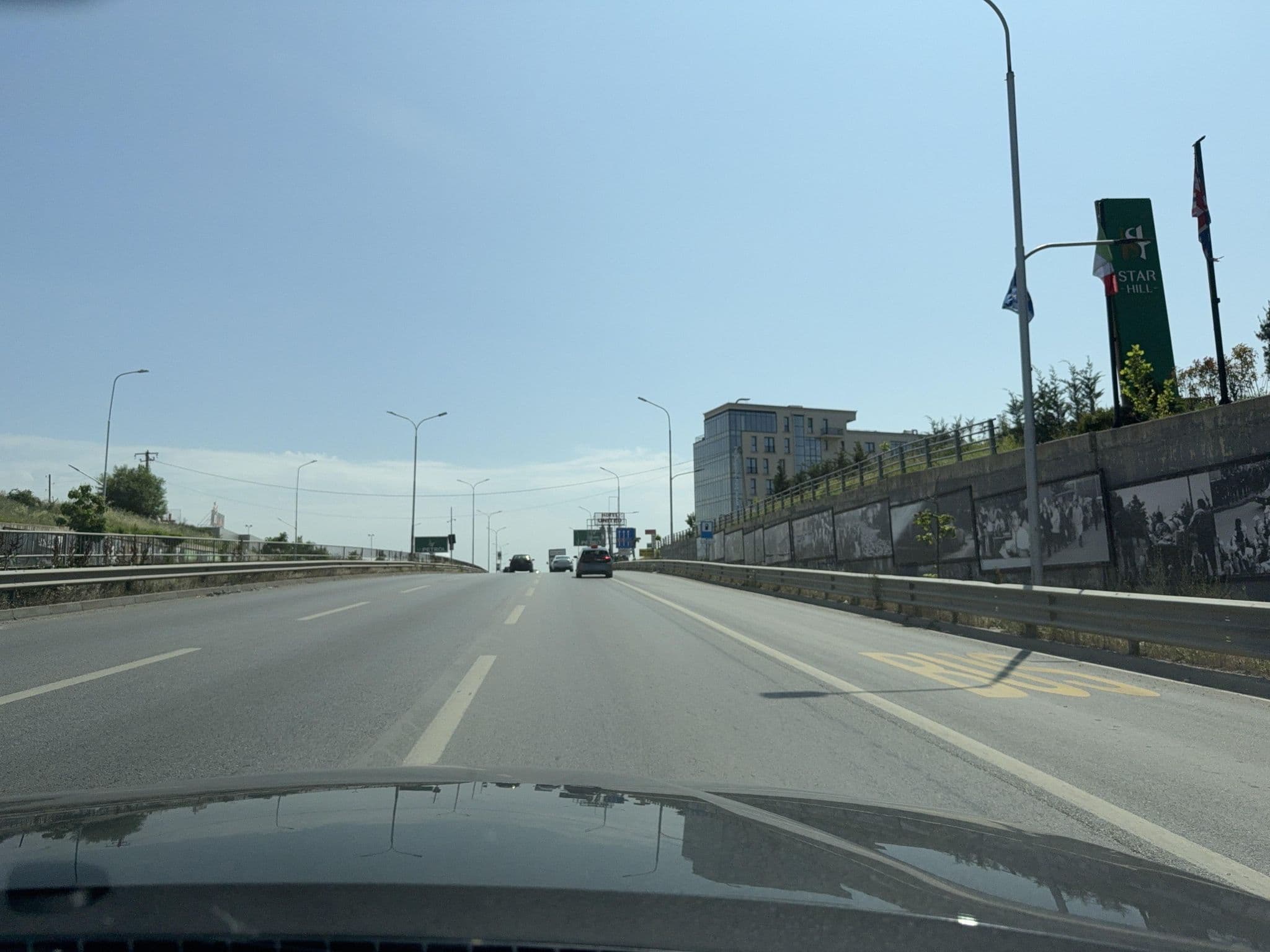 Street view near Venera Hotel, Pristina — © skromalee (CC BY-SA · Mapillary)
