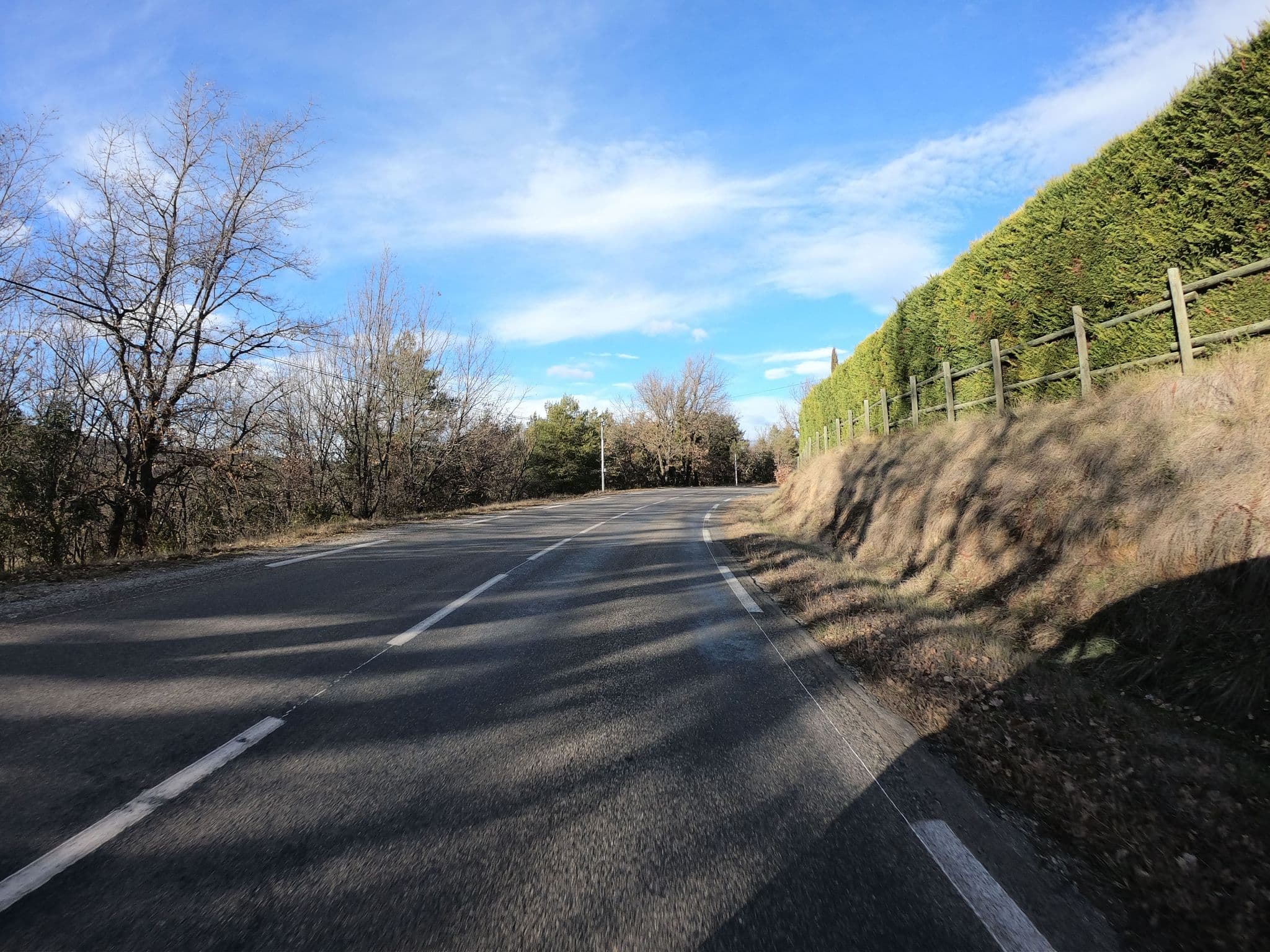 Street view near Domaine de la Tour d'Enguernes, Régusse — © joostjakob (CC BY-SA · Mapillary)