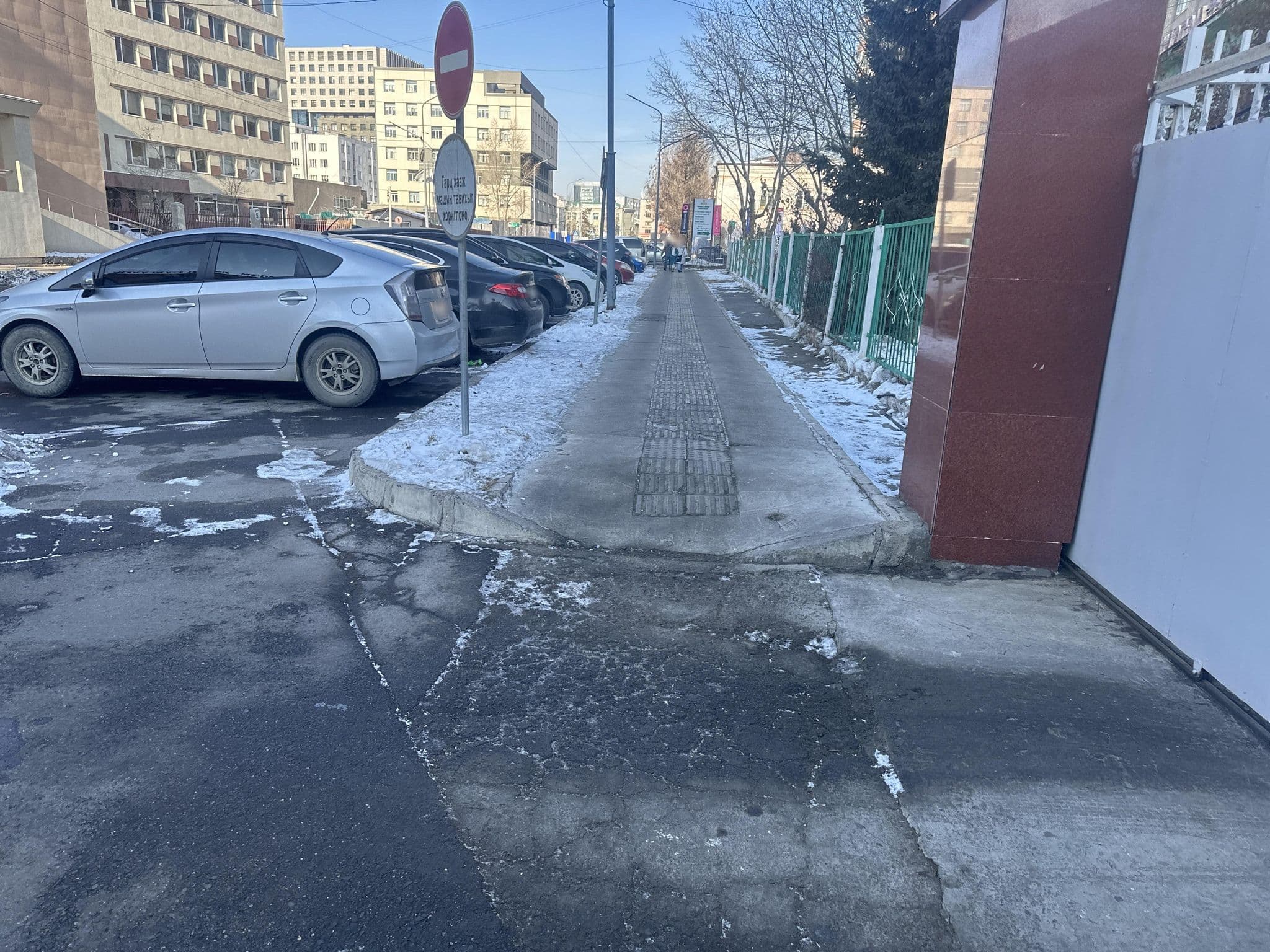 Street view near Amarbayasgalant Hotel, Ulan Bator — © btslmn (CC BY-SA · Mapillary)