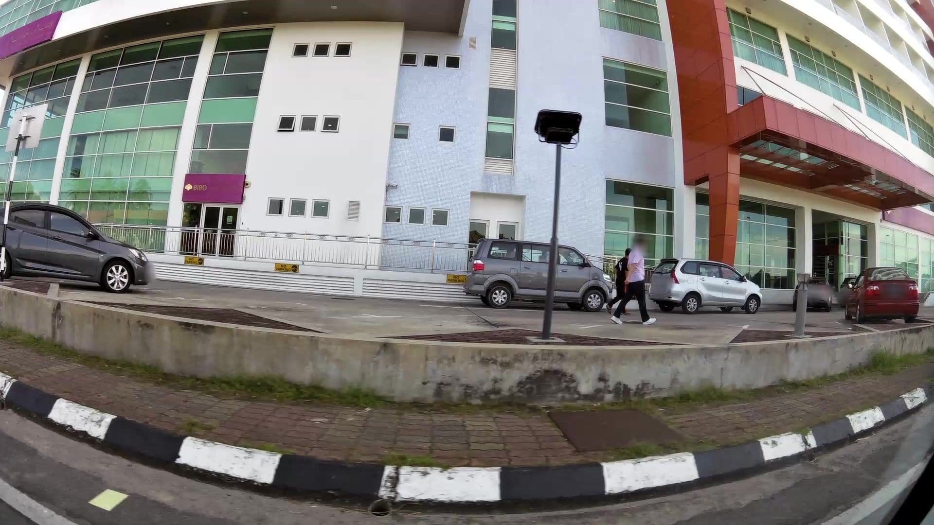 Street view near V Plaza Hotel, Kampung Sungai Teraban — © kaartcam (CC BY-SA · Mapillary)