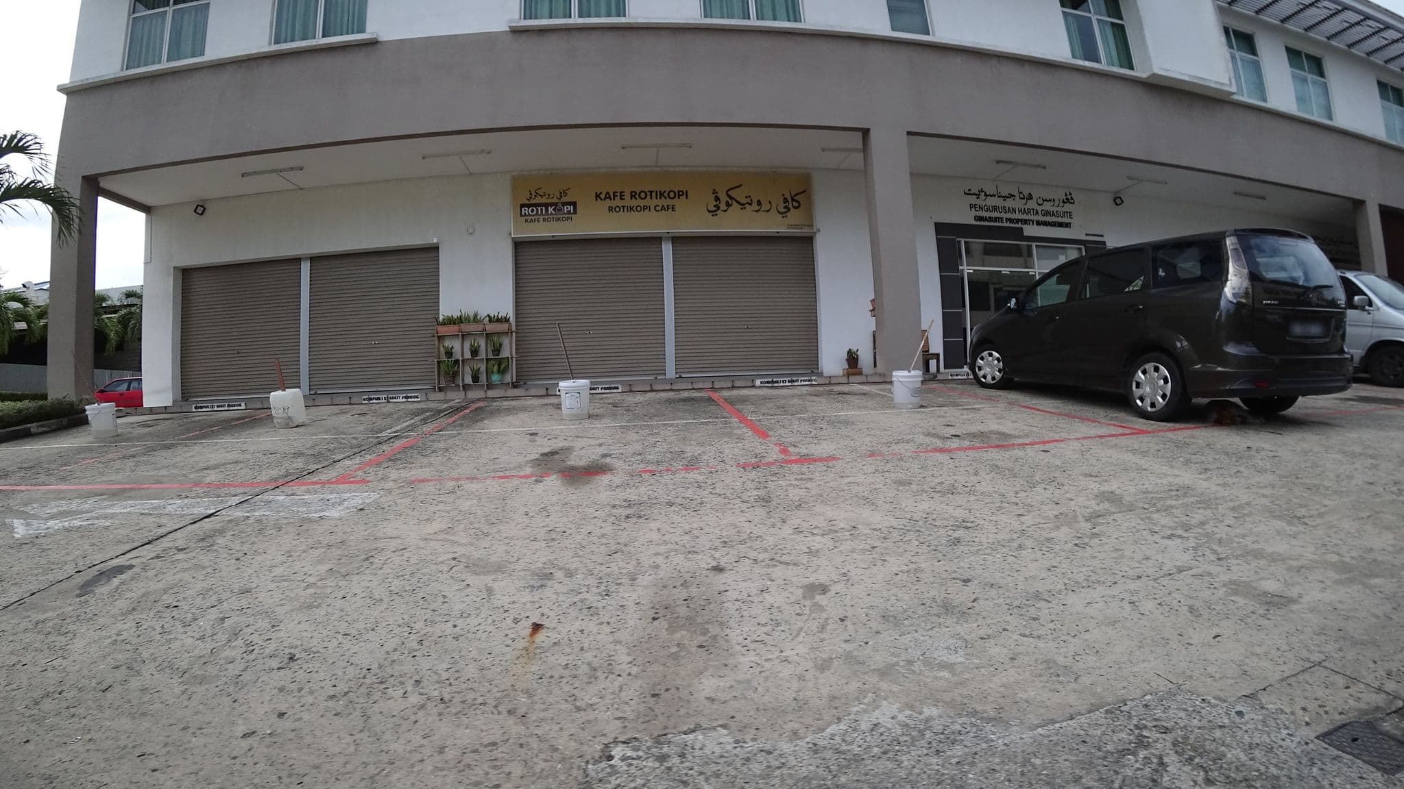 Street view near Palm Garden Hotel Level 2, Kampung Pangkalan Gadong — © raito (CC BY-SA · Mapillary)