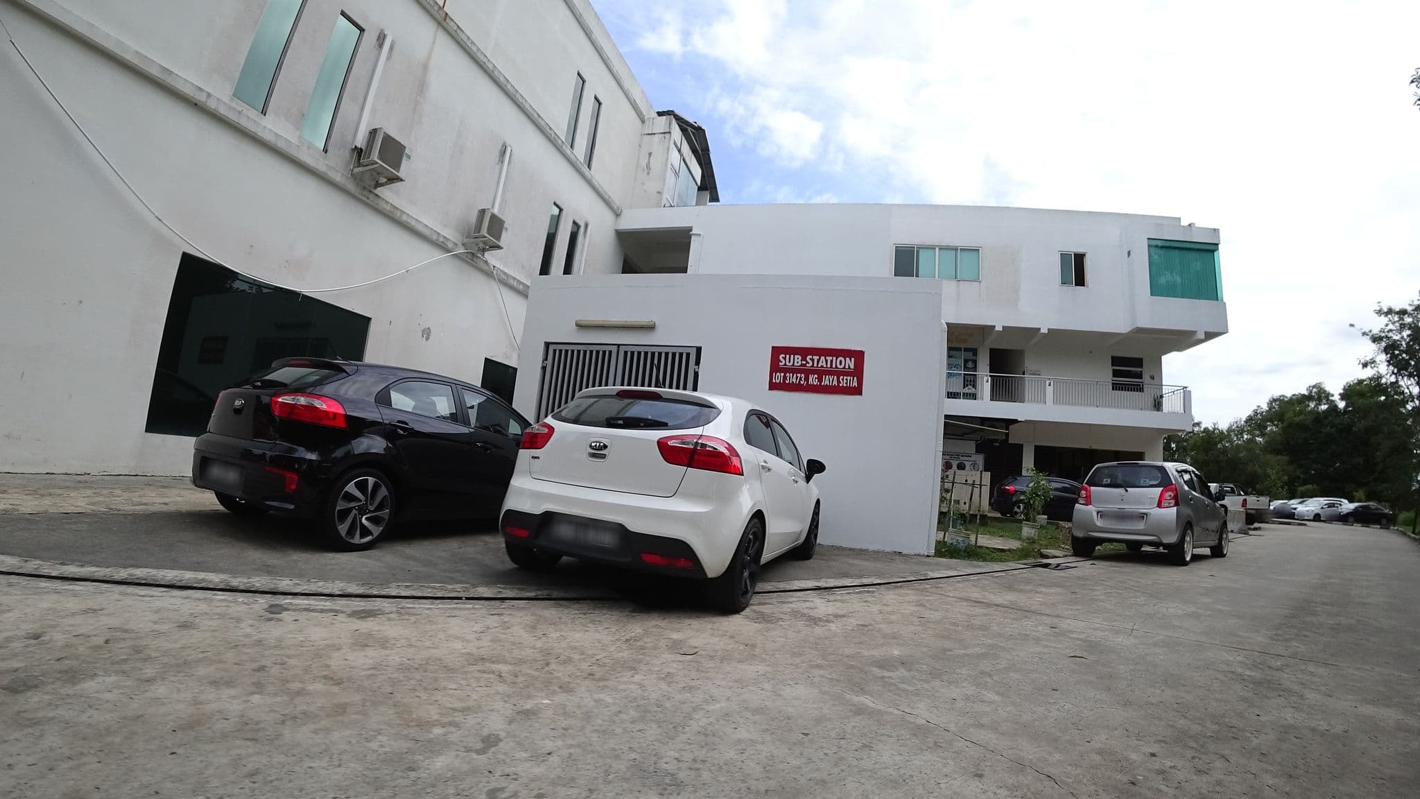 Street view near Qing Yun Resthouse, Kampong Meragang — © raito (CC BY-SA · Mapillary)