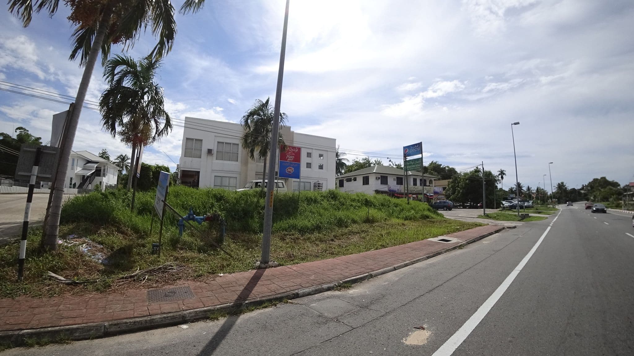Street view near Berakas City, Kampong Lambak A — © raito (CC BY-SA · Mapillary)