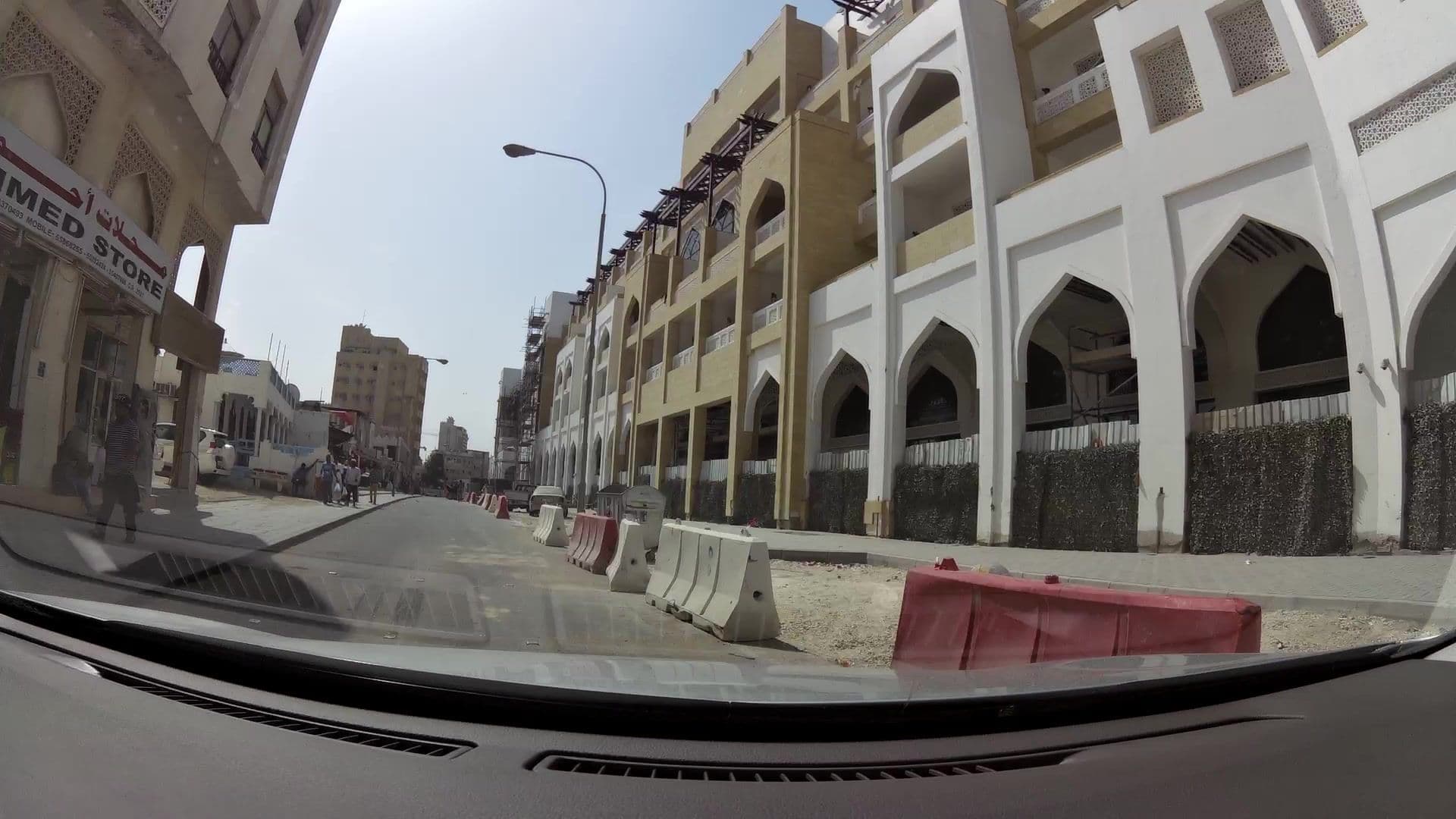 Street view near Al Najada Hotel By Tivoli, Farīq al Hitmī — © kaartcam (CC BY-SA · Mapillary)