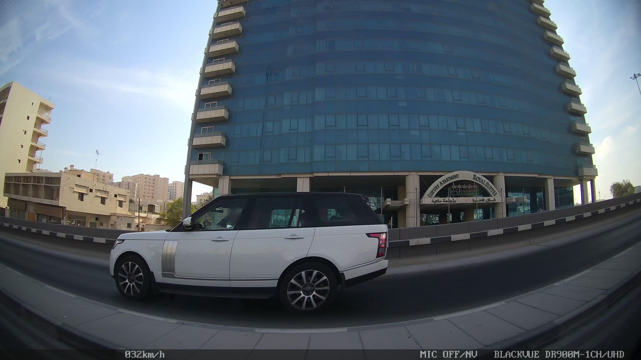 Street view near AlSafa Hotel | فندق الصفا, Doha — © kaart_2 (CC BY-SA · Mapillary)