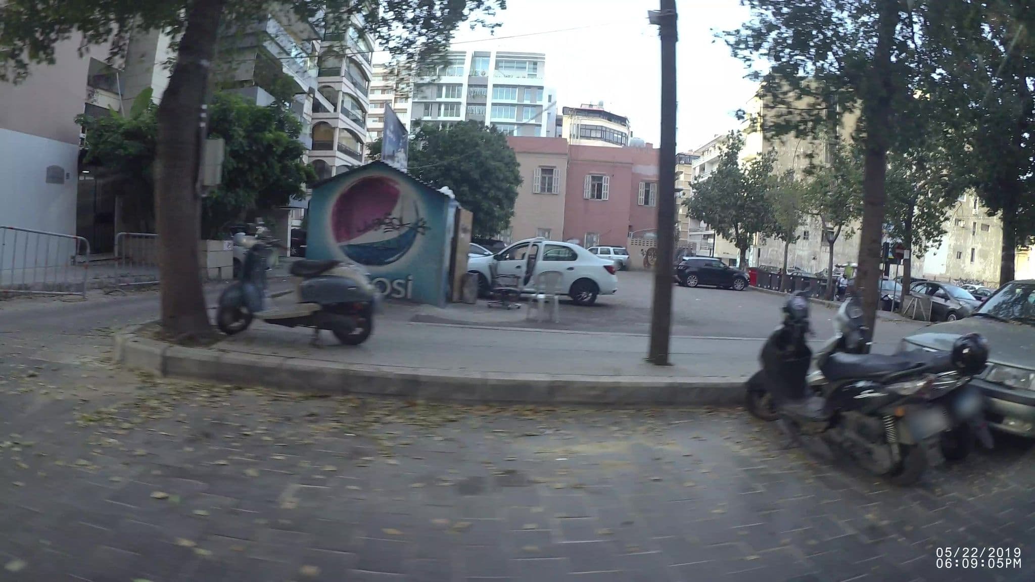 Street view near Hotel Cavlalier, Ra’s Bayrūt — © kaartcam (CC BY-SA · Mapillary)