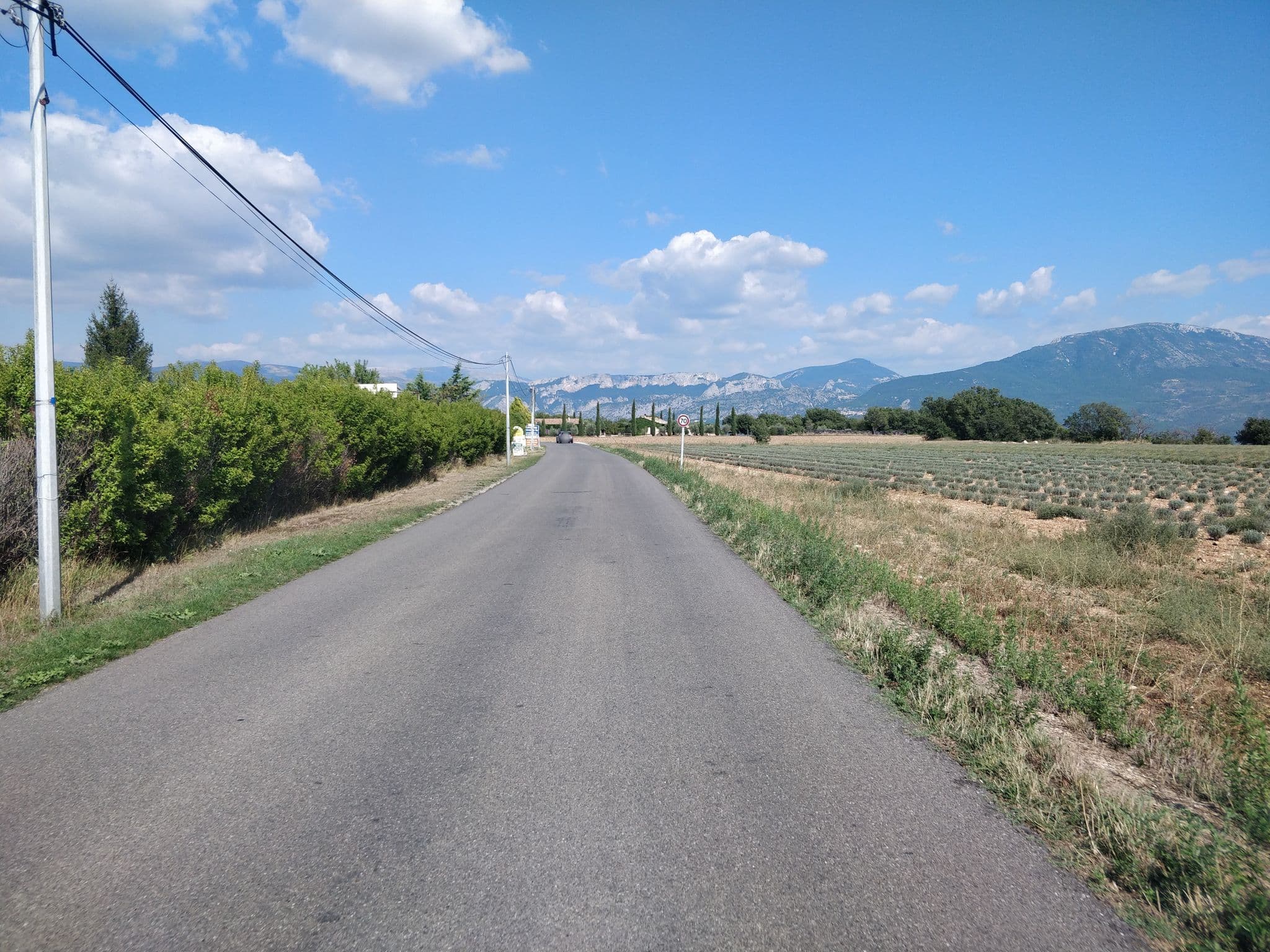 Street view near Le Poney Club, Riez — © raymond (CC BY-SA · Mapillary)