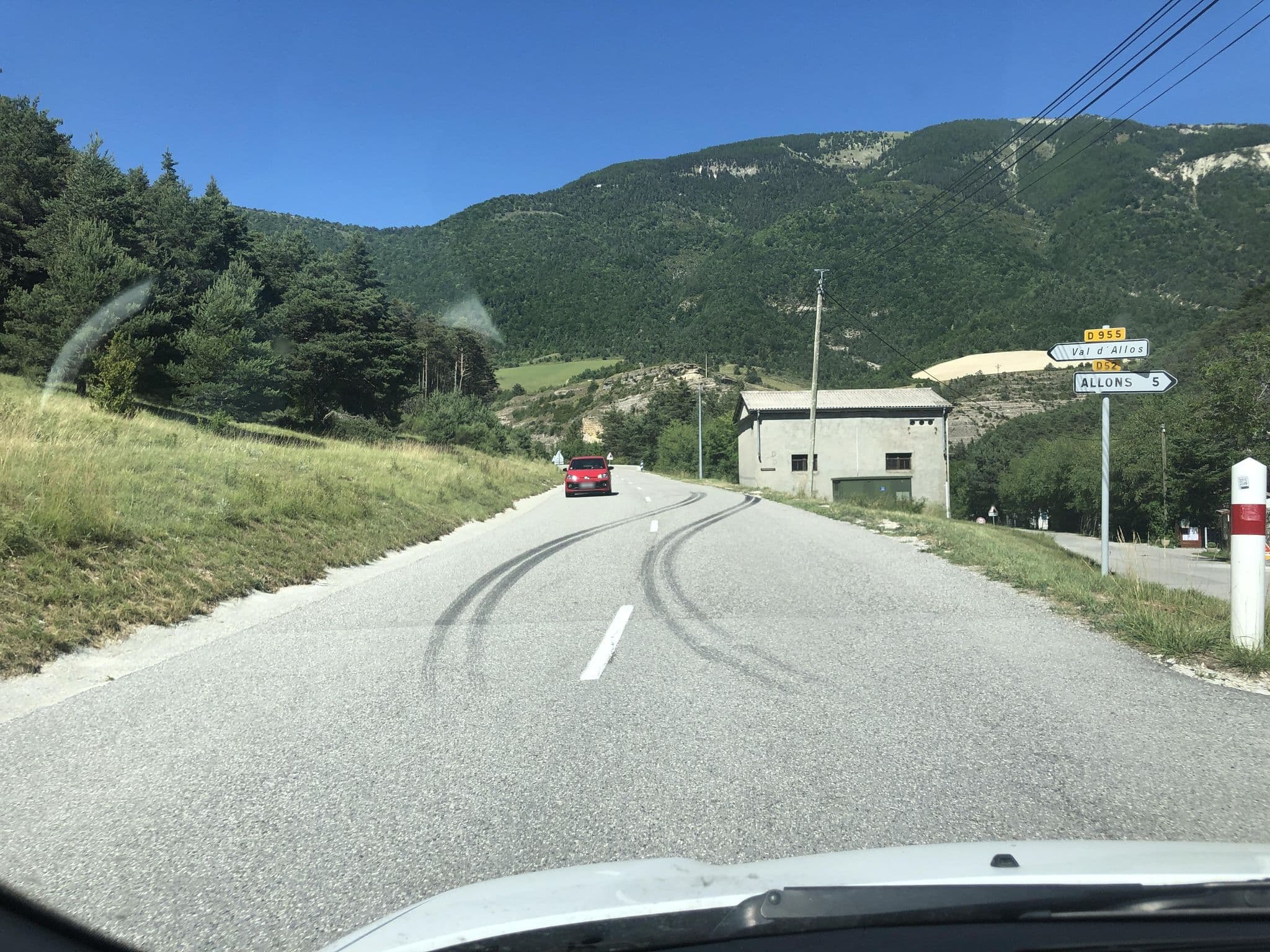 Street view near Camping L'Adrech, Annot — © zimmy (CC BY-SA · Mapillary)